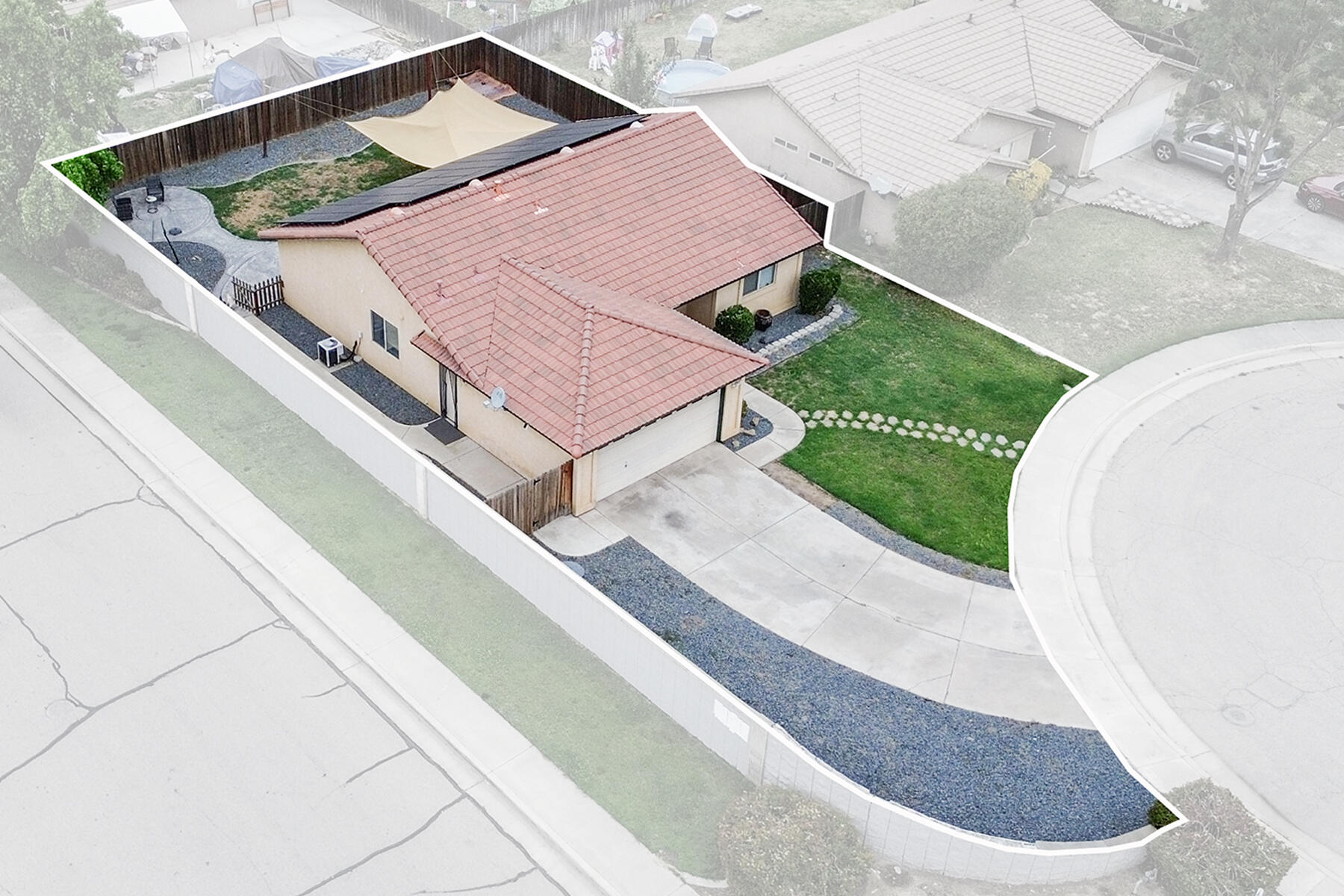 1825 N Liberty Ct, Visalia, CA 93292