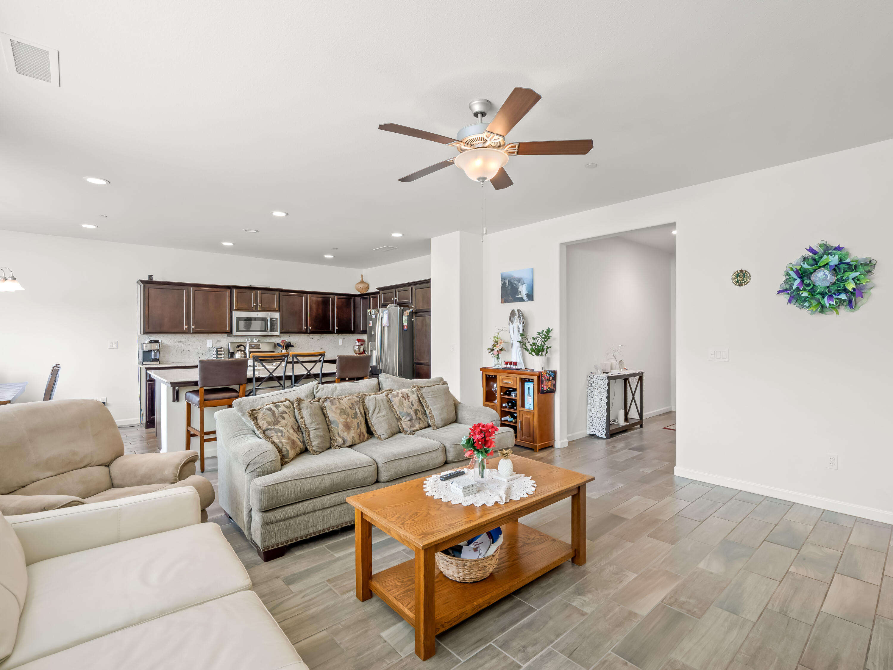 2459 Lombard Ln, Clovis, CA 93611