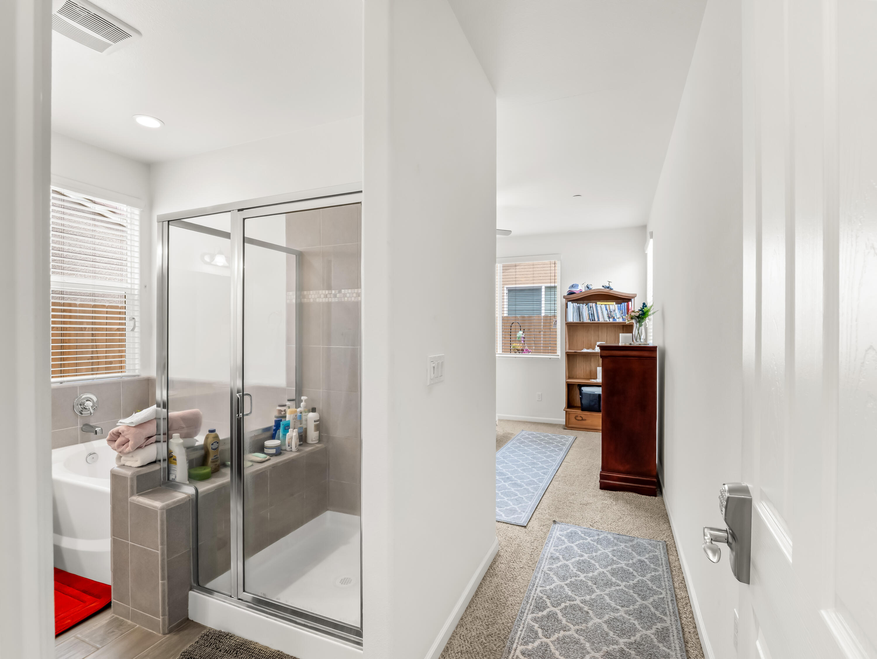 2459 Lombard Ln, Clovis, CA 93611