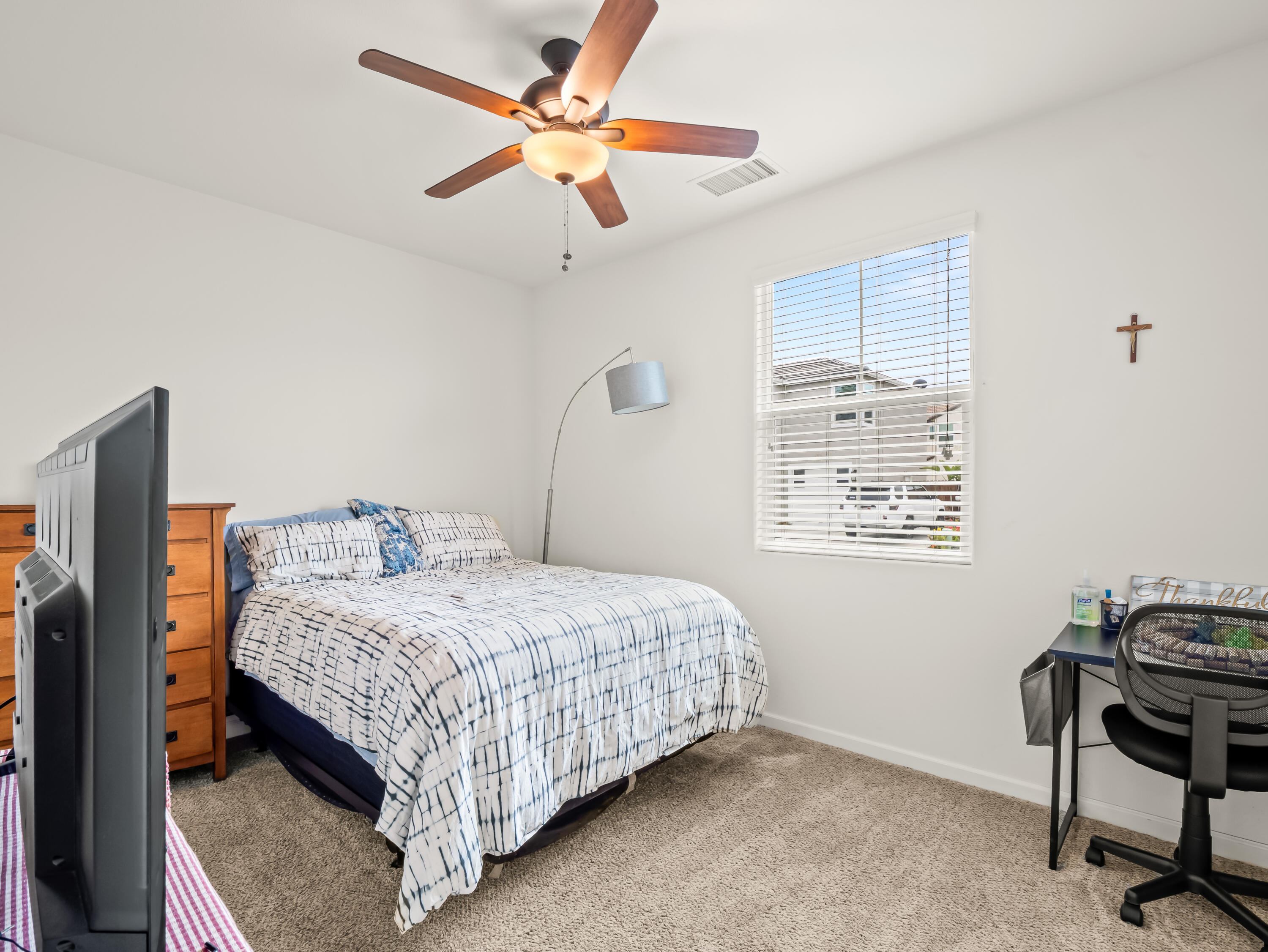 2459 Lombard Ln, Clovis, CA 93611