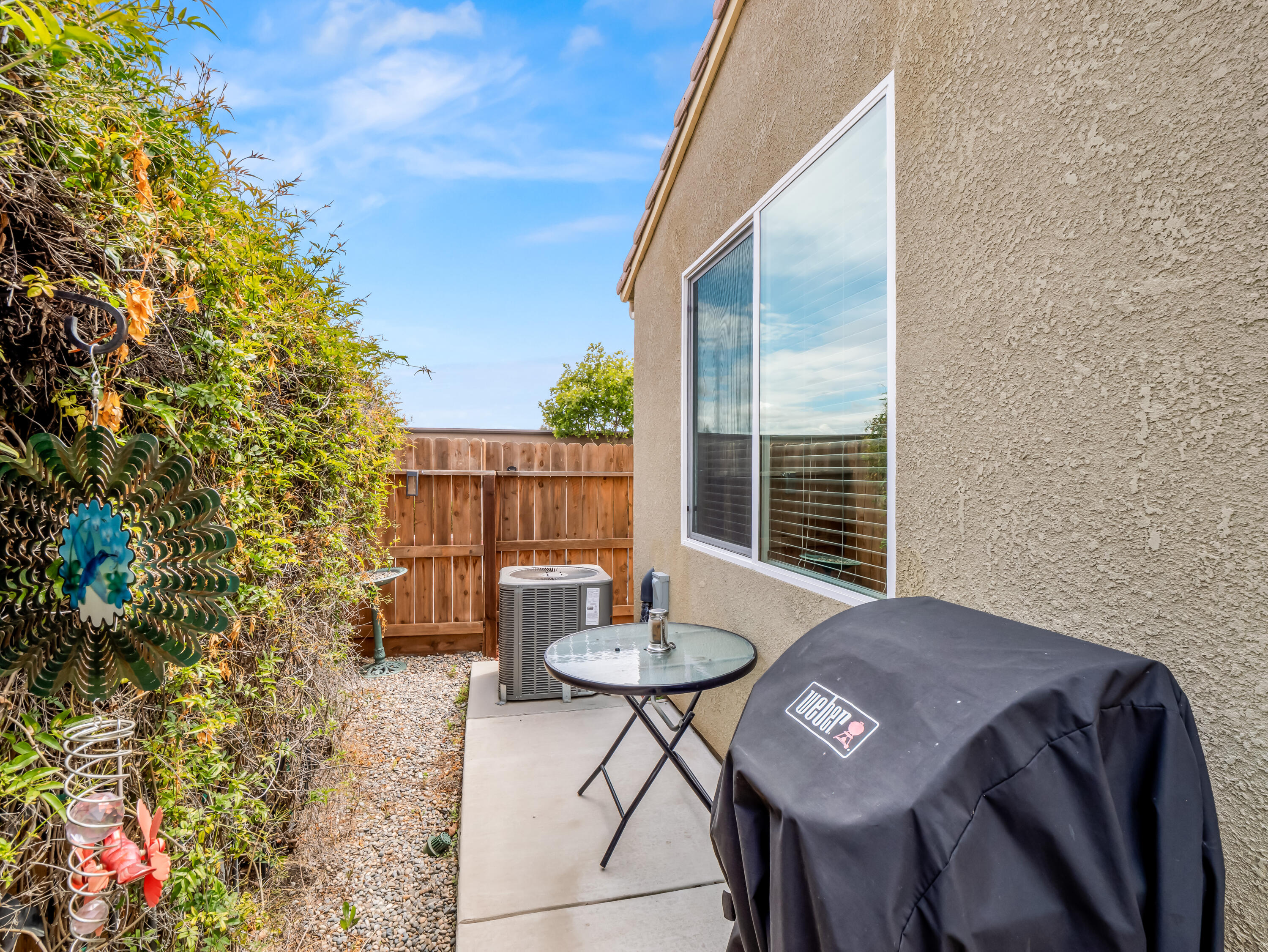 2459 Lombard Ln, Clovis, CA 93611