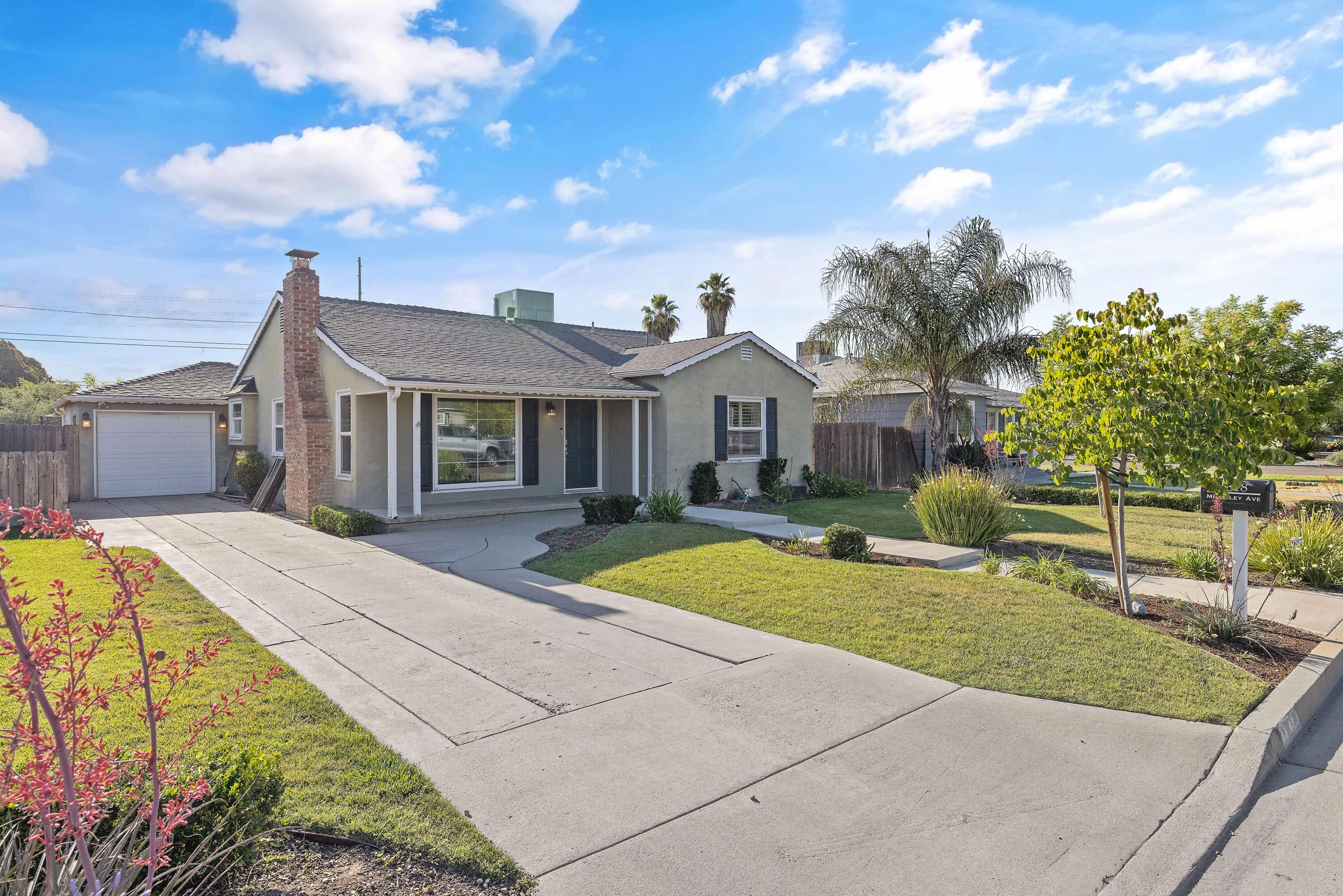 1818 Mckinley Ave, Hanford, CA 93230