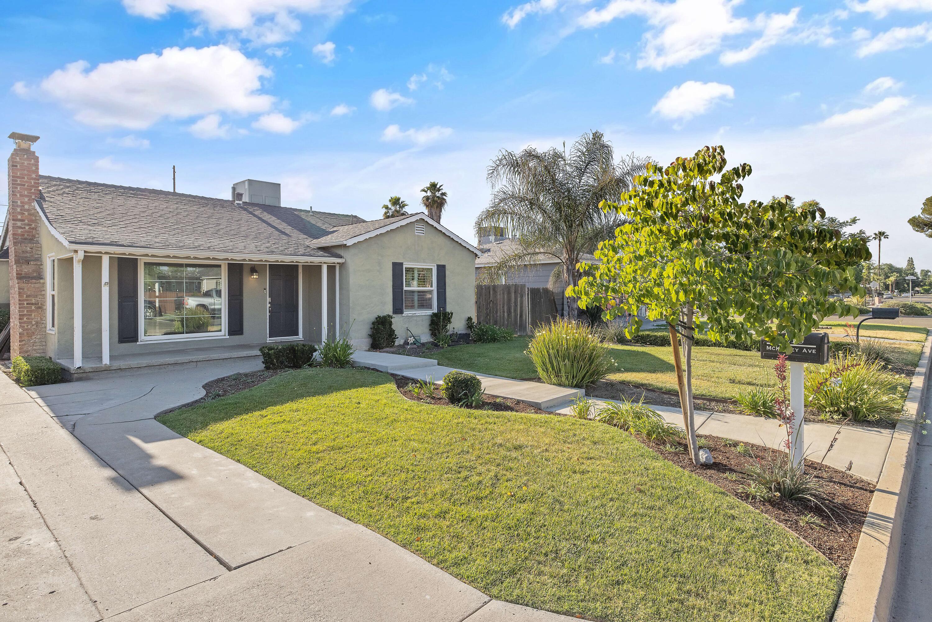 1818 Mckinley Ave, Hanford, CA 93230