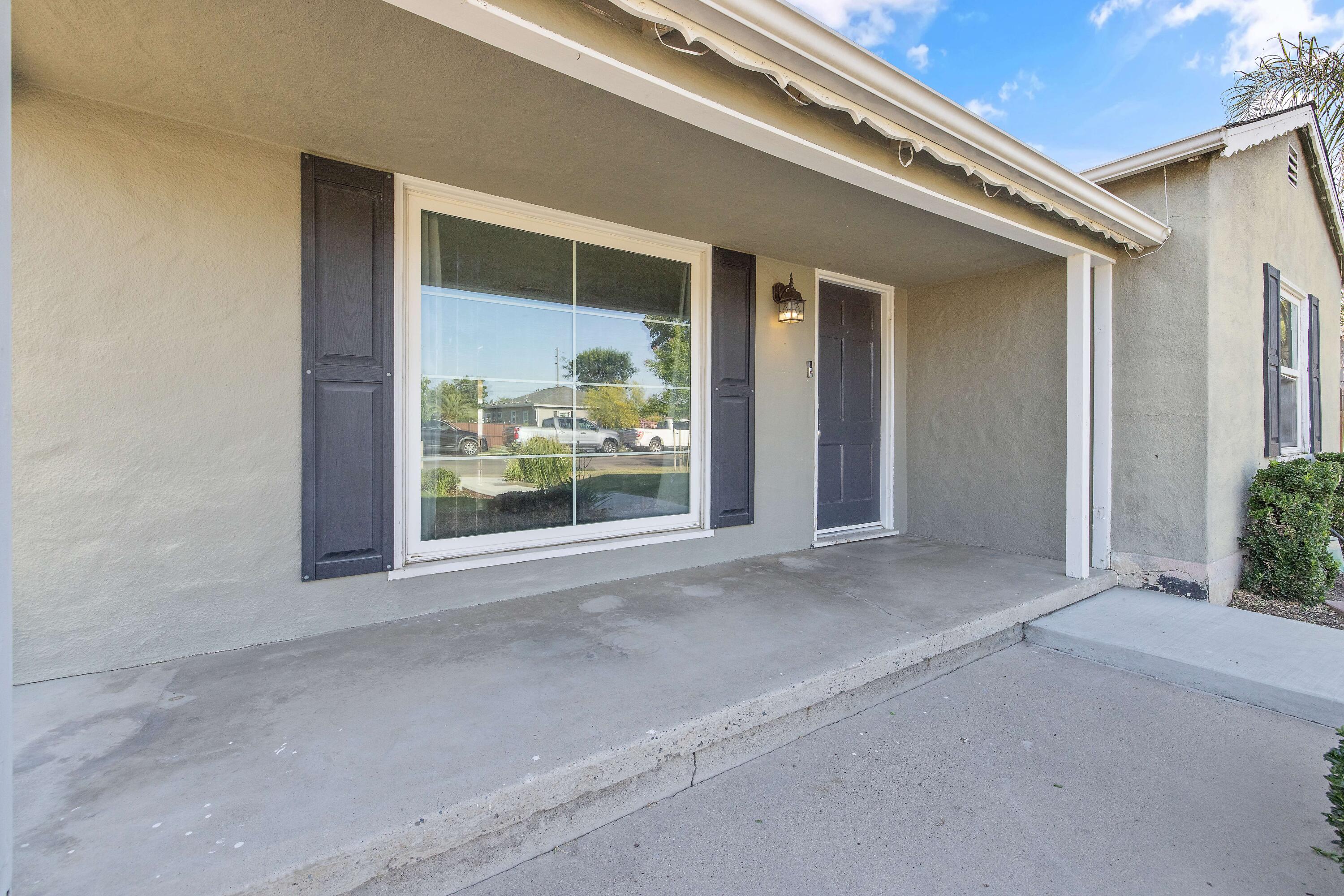 1818 Mckinley Ave, Hanford, CA 93230
