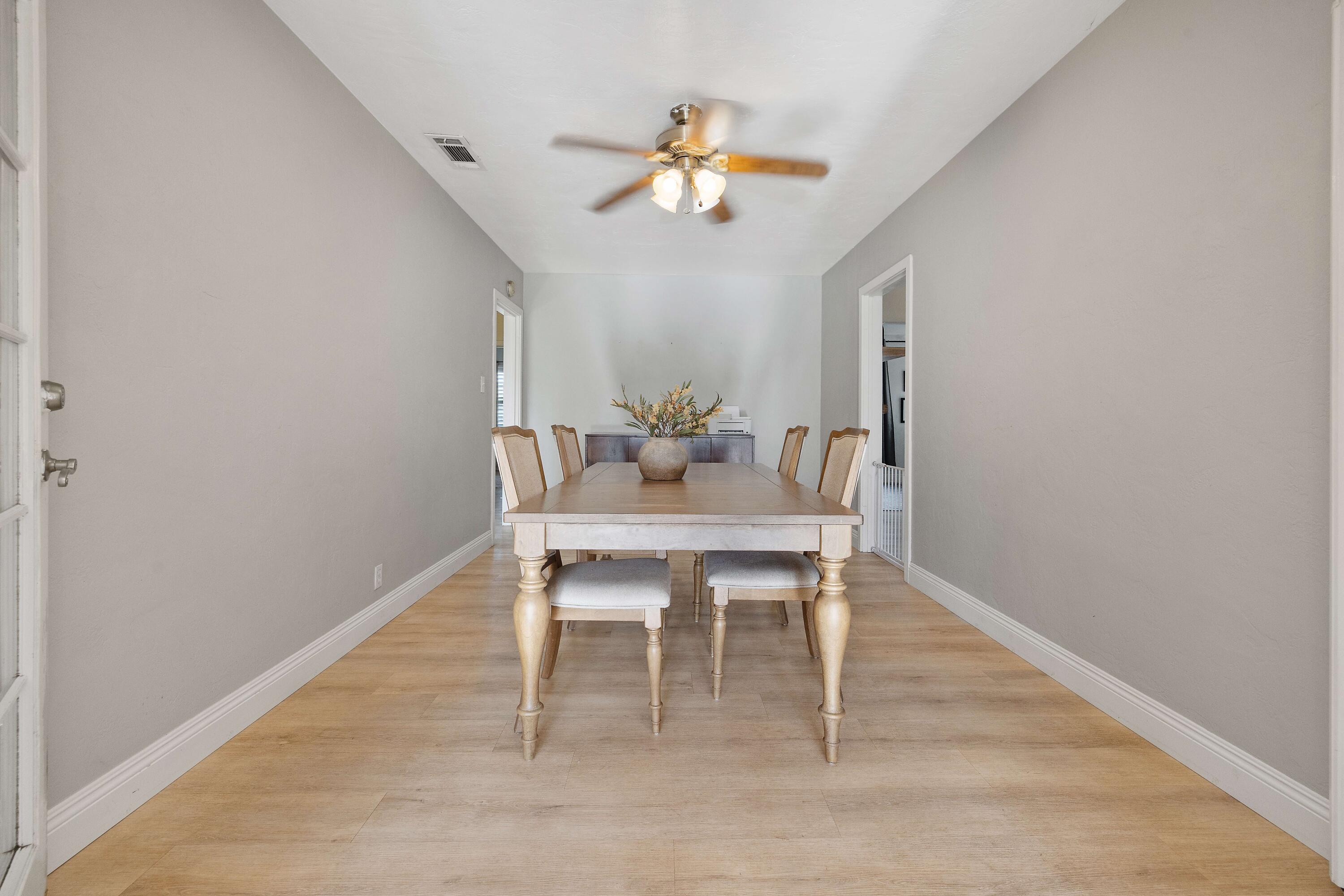 1818 Mckinley Ave, Hanford, CA 93230