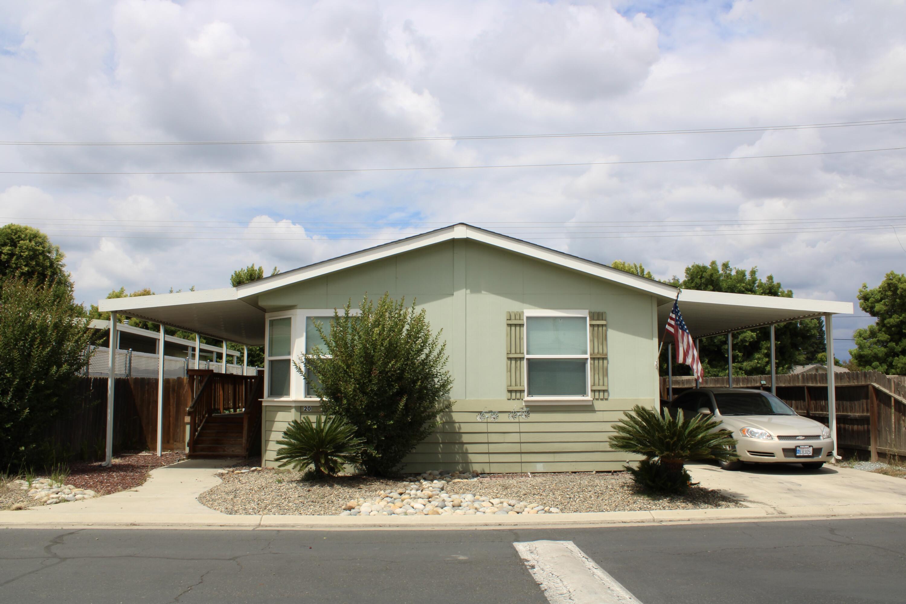 100 S Westwood St #20, Porterville, CA 93257