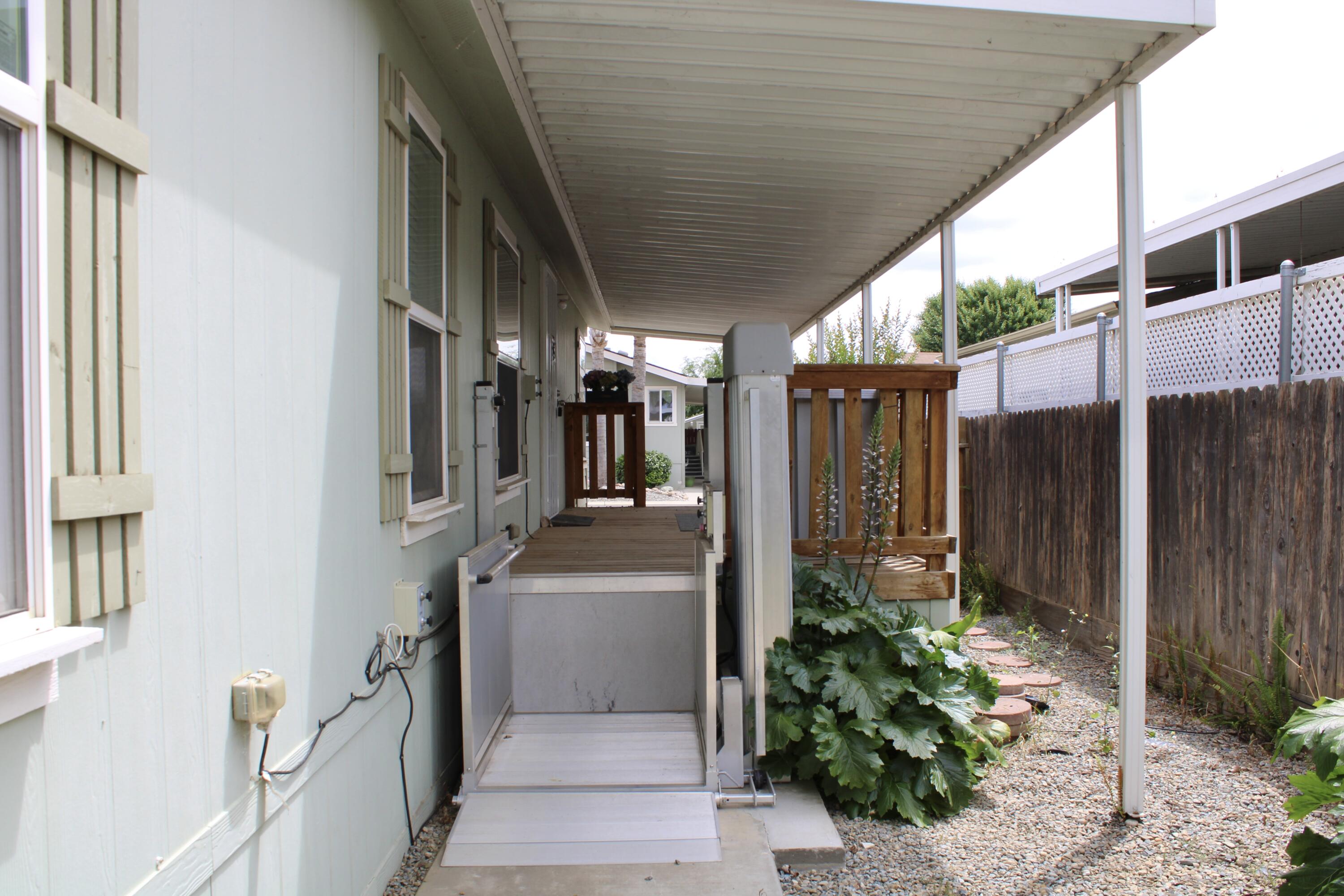 100 S Westwood St #20, Porterville, CA 93257