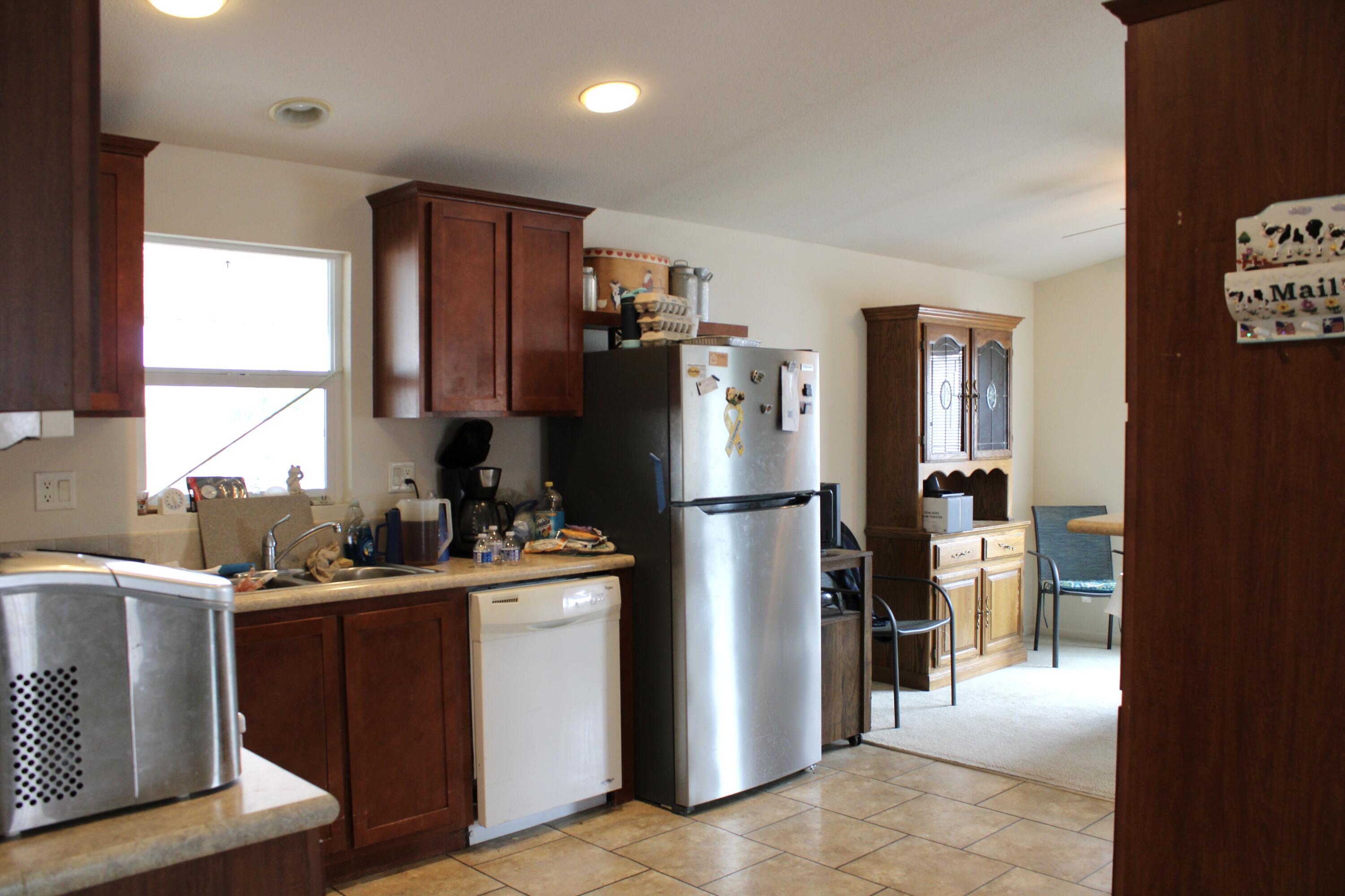100 S Westwood St #20, Porterville, CA 93257
