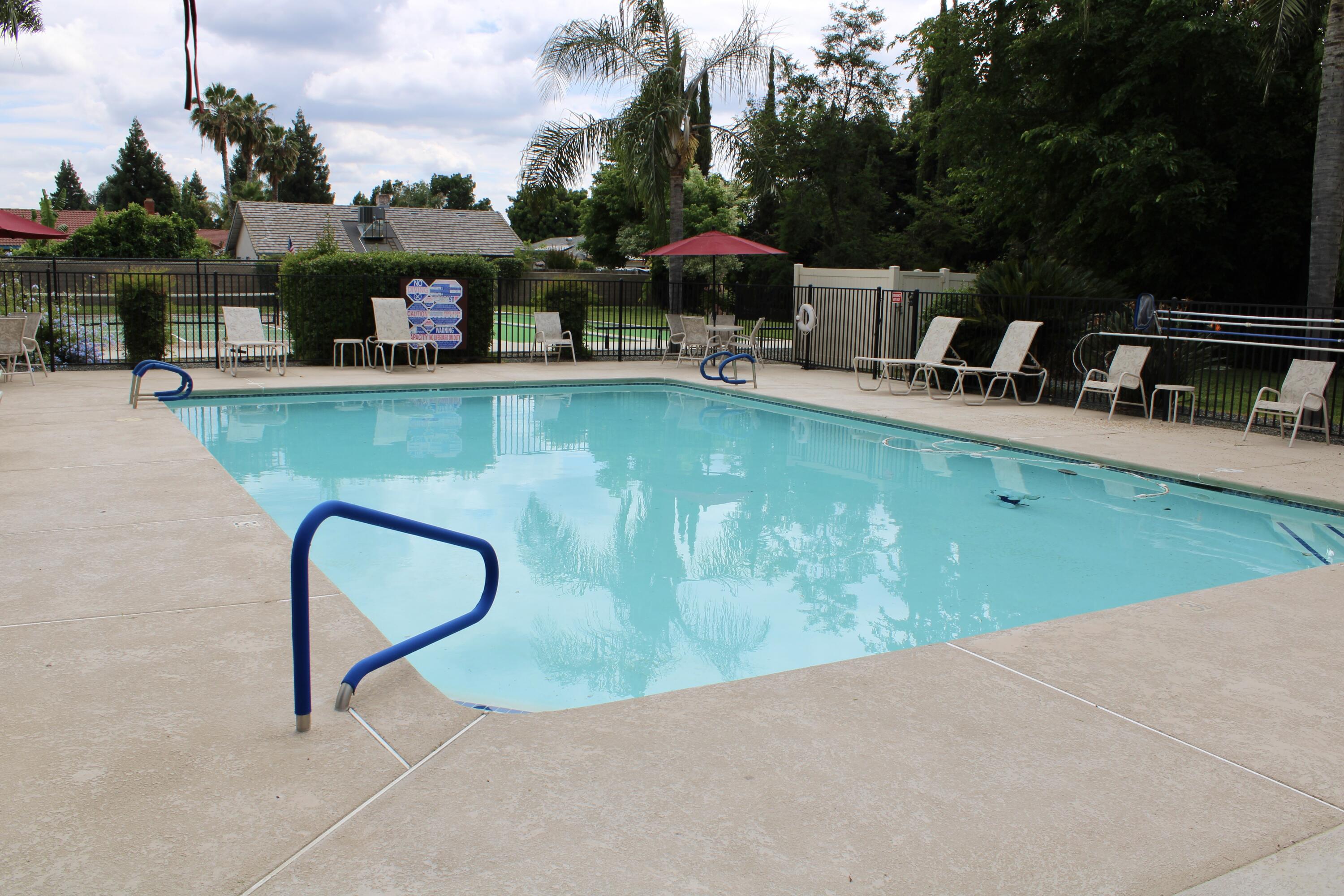 100 S Westwood St #20, Porterville, CA 93257
