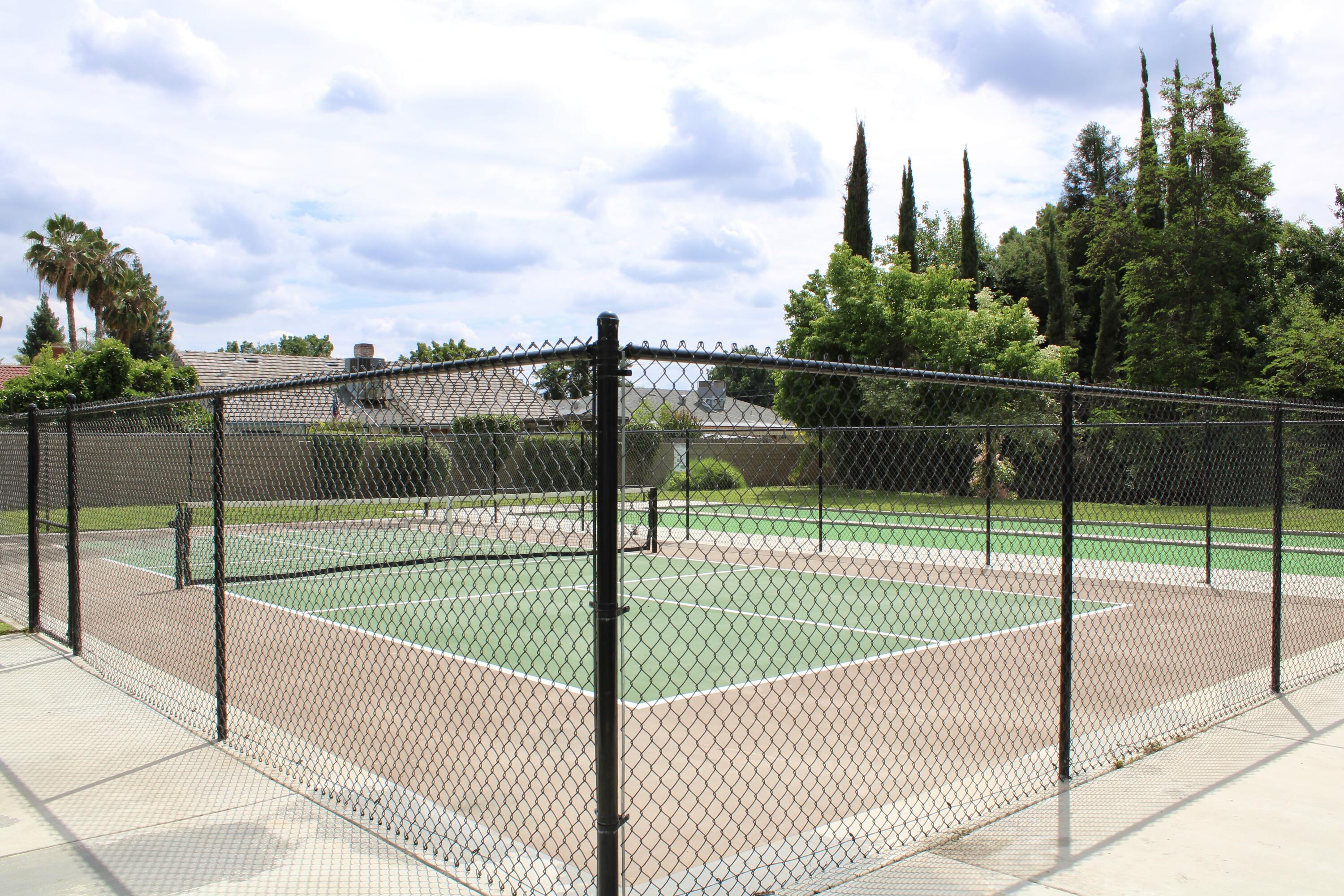 100 S Westwood St #20, Porterville, CA 93257