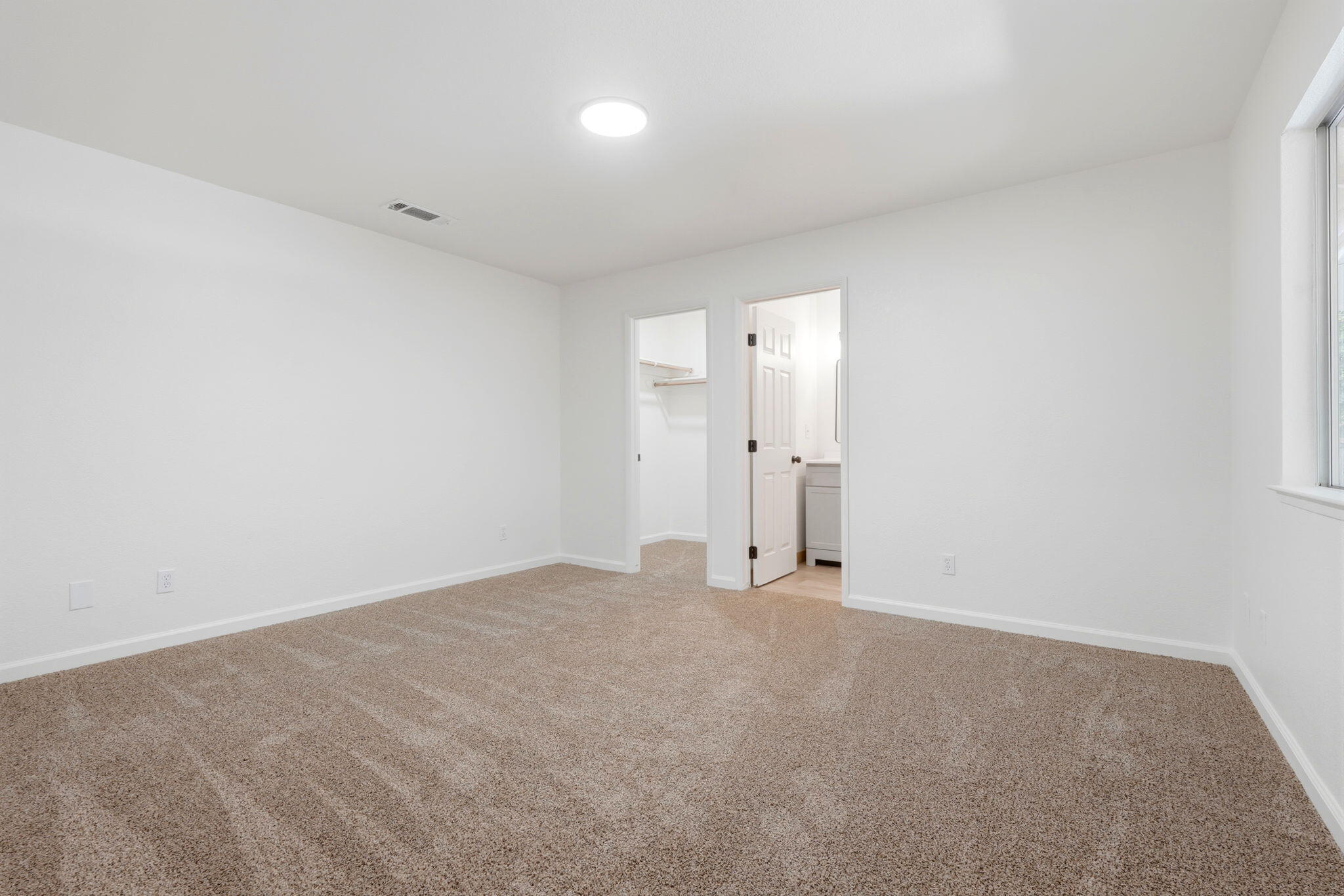 2005 E Roosevelt Ct, Visalia, CA 93292
