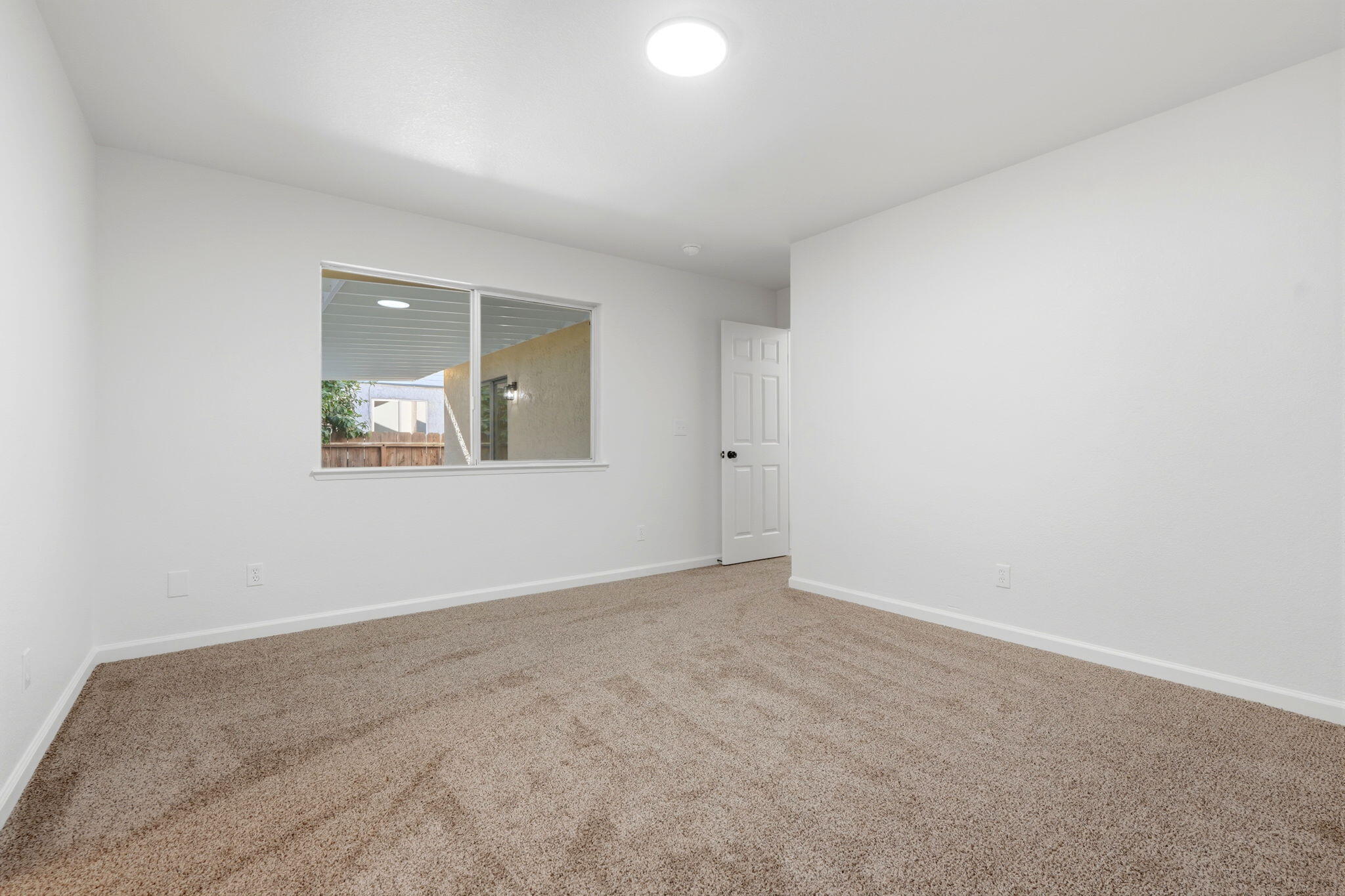 2005 E Roosevelt Ct, Visalia, CA 93292