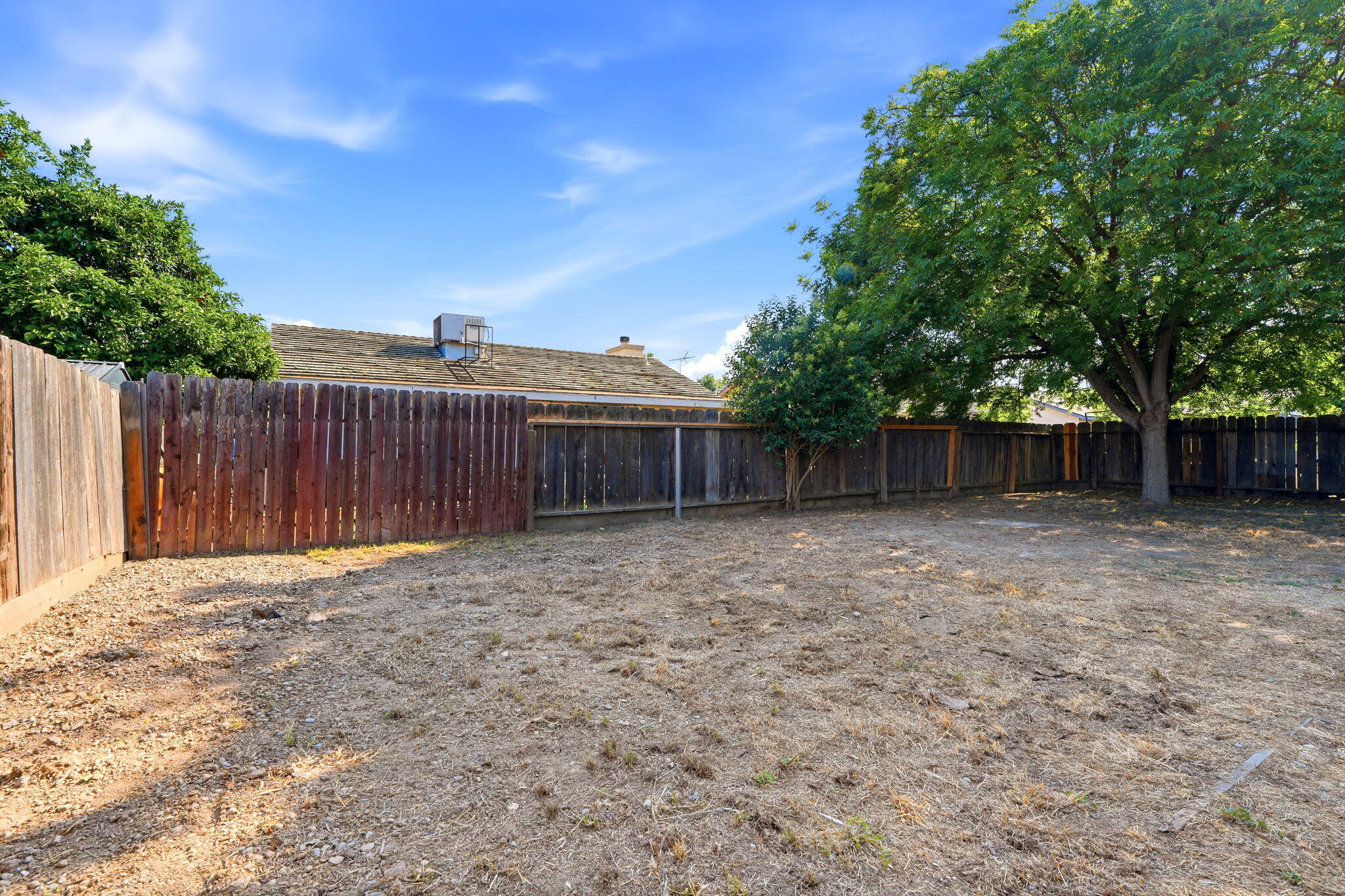 2005 E Roosevelt Ct, Visalia, CA 93292