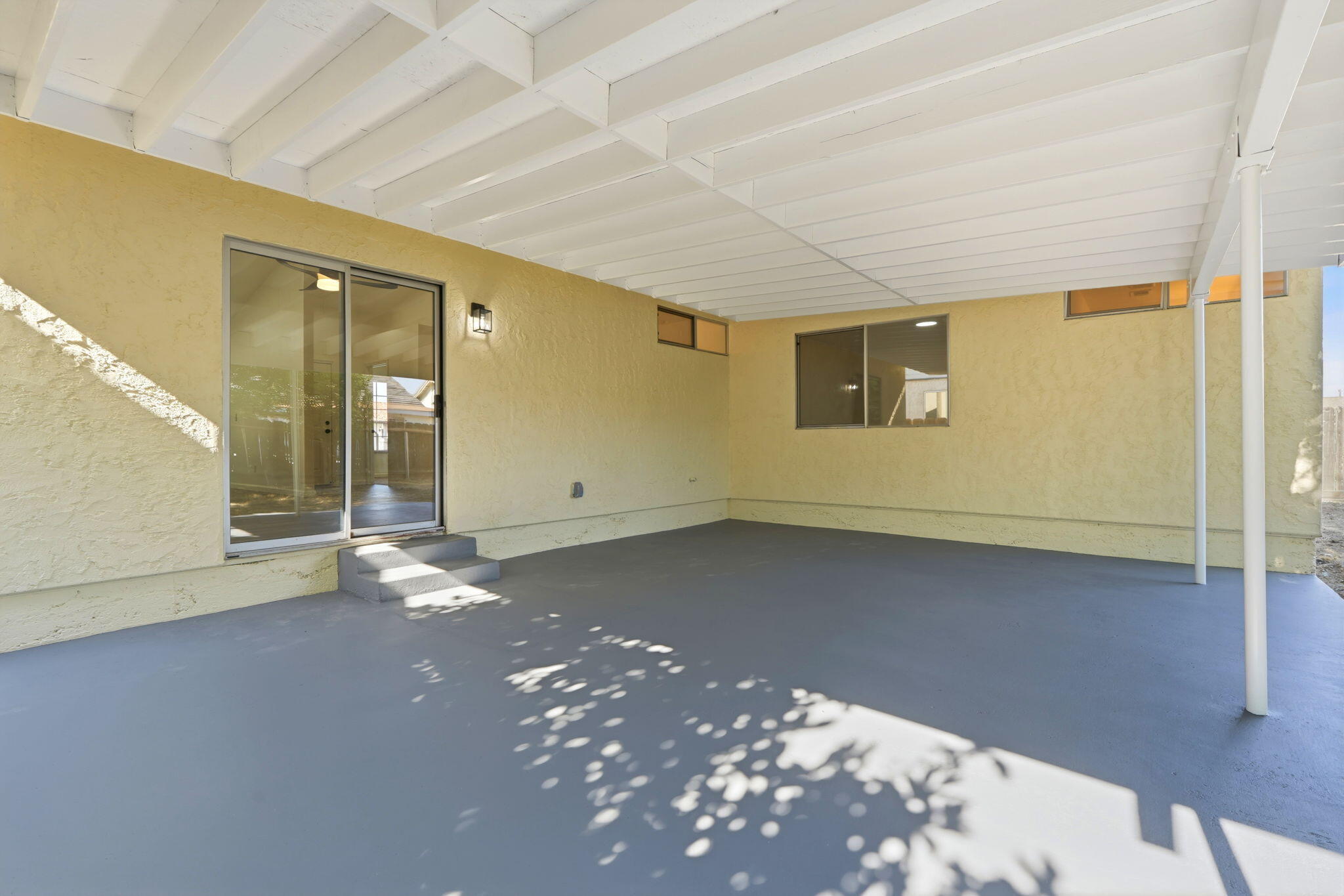 2005 E Roosevelt Ct, Visalia, CA 93292