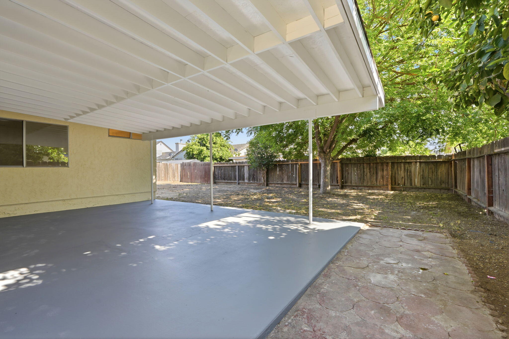 2005 E Roosevelt Ct, Visalia, CA 93292