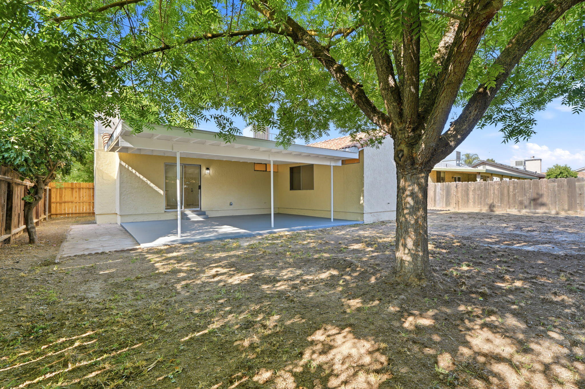 2005 E Roosevelt Ct, Visalia, CA 93292