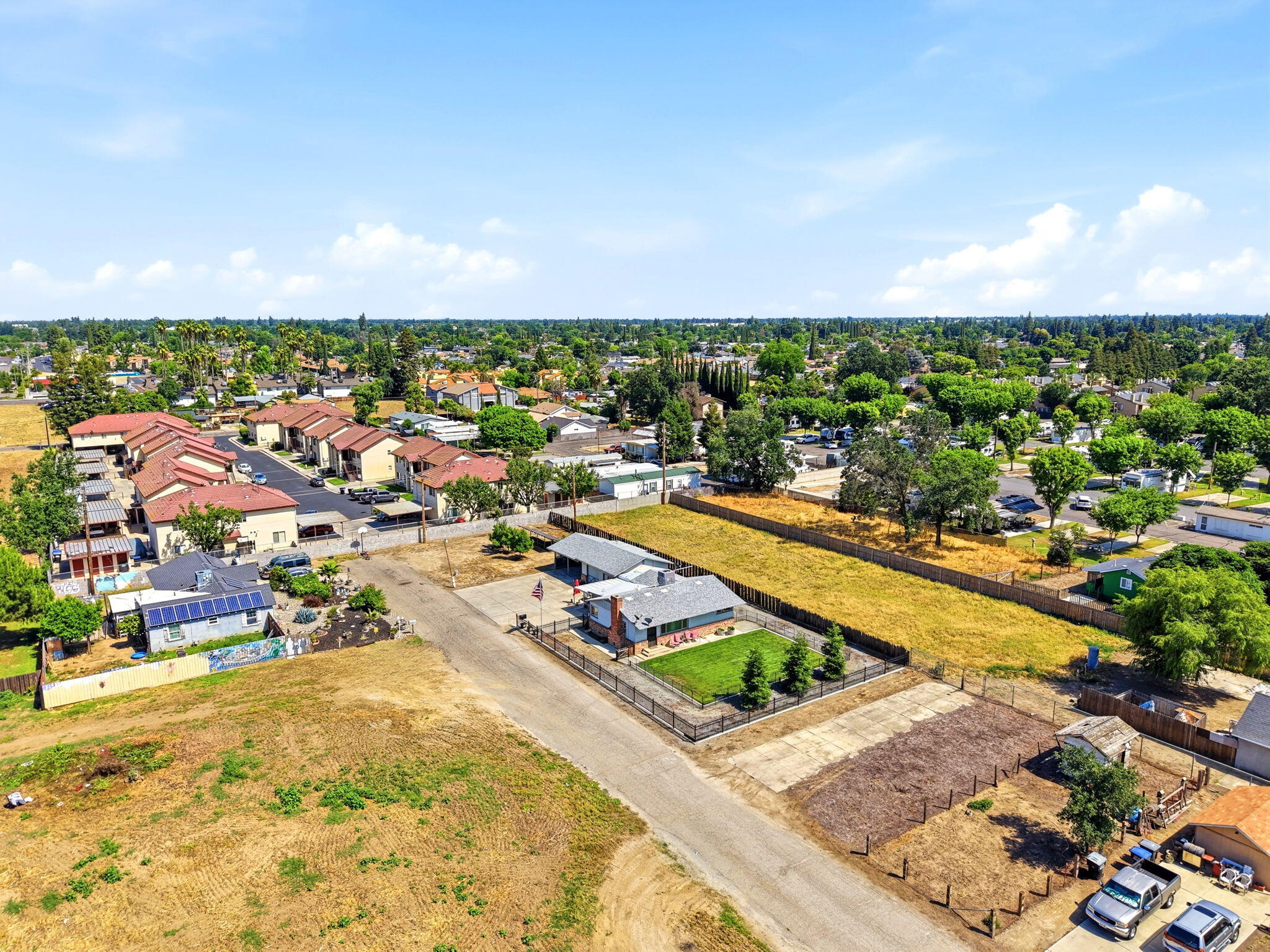 4007 W Myrtle Ave, Visalia, CA 93277