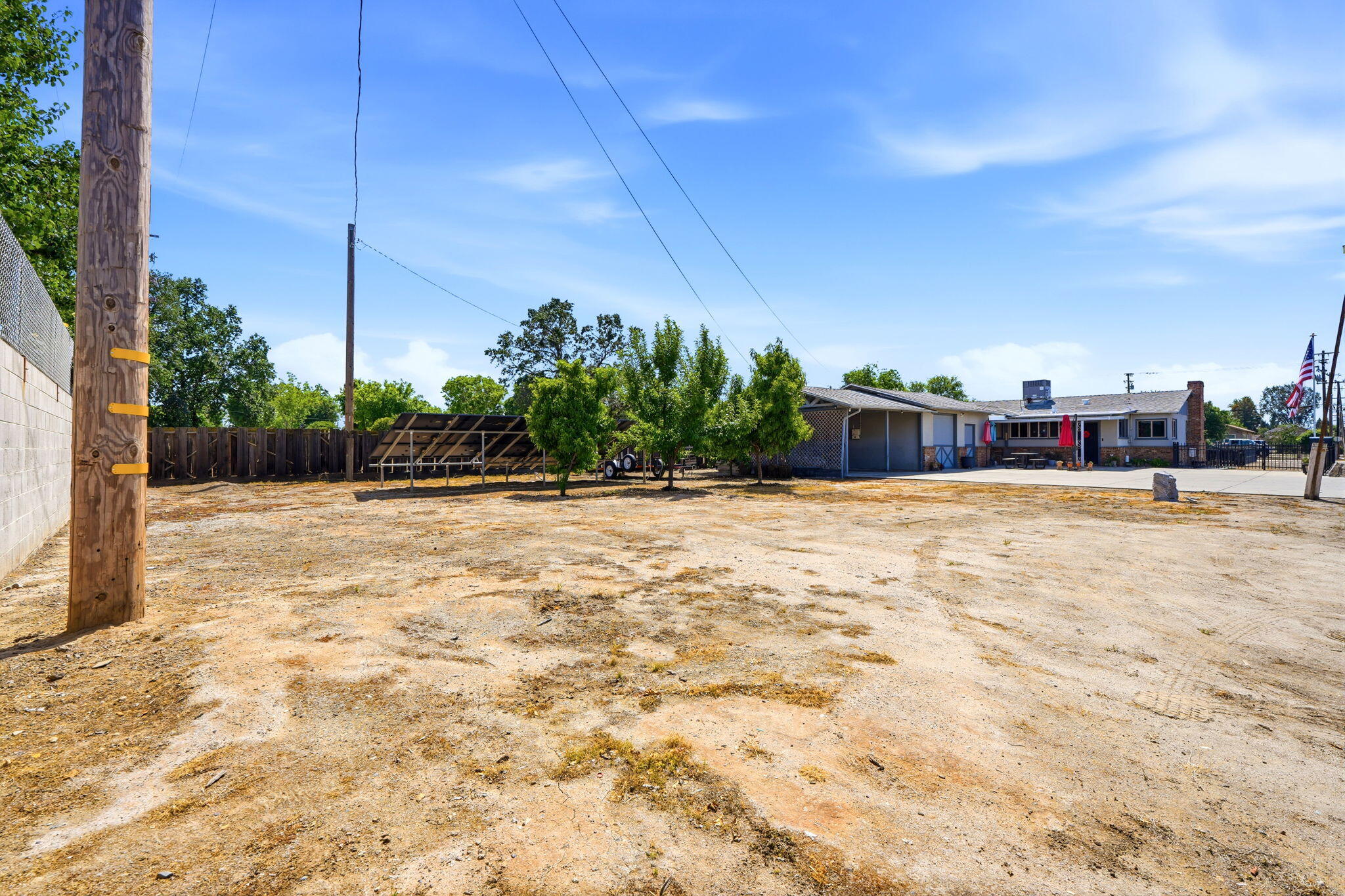 4007 W Myrtle Ave, Visalia, CA 93277