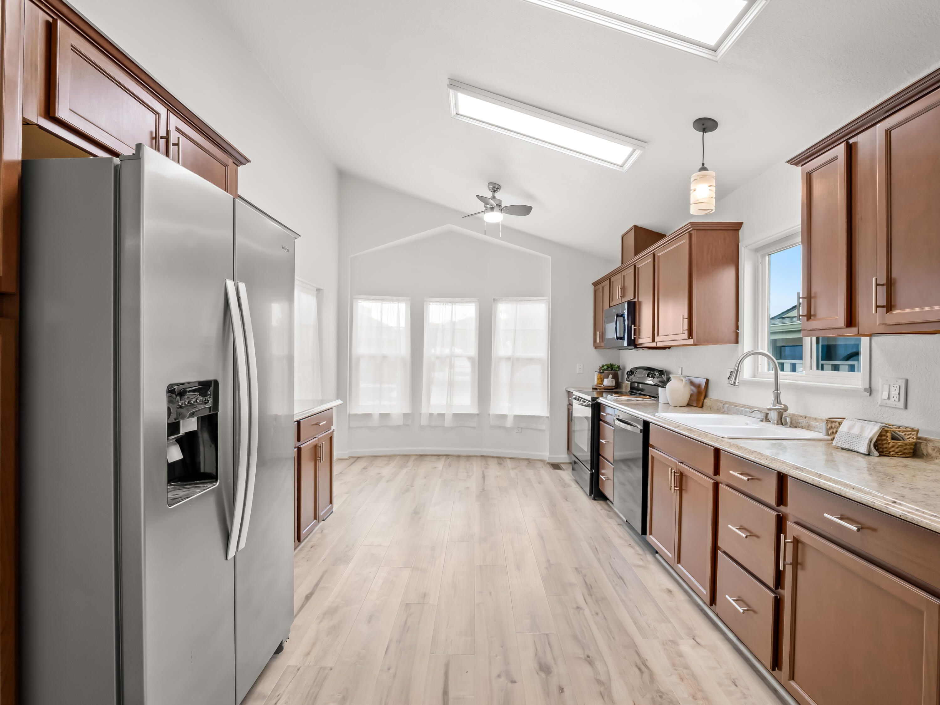 4648 S Terrace St, Visalia, CA 93277