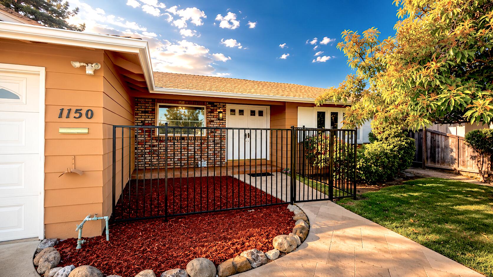 1150 3rd St #3rd, Gilroy, CA 95020