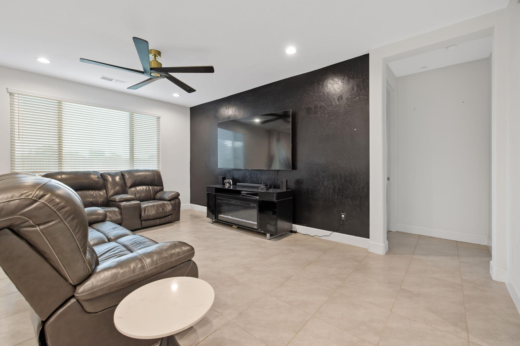 3430 S Kennedy St, Visalia, CA 93292