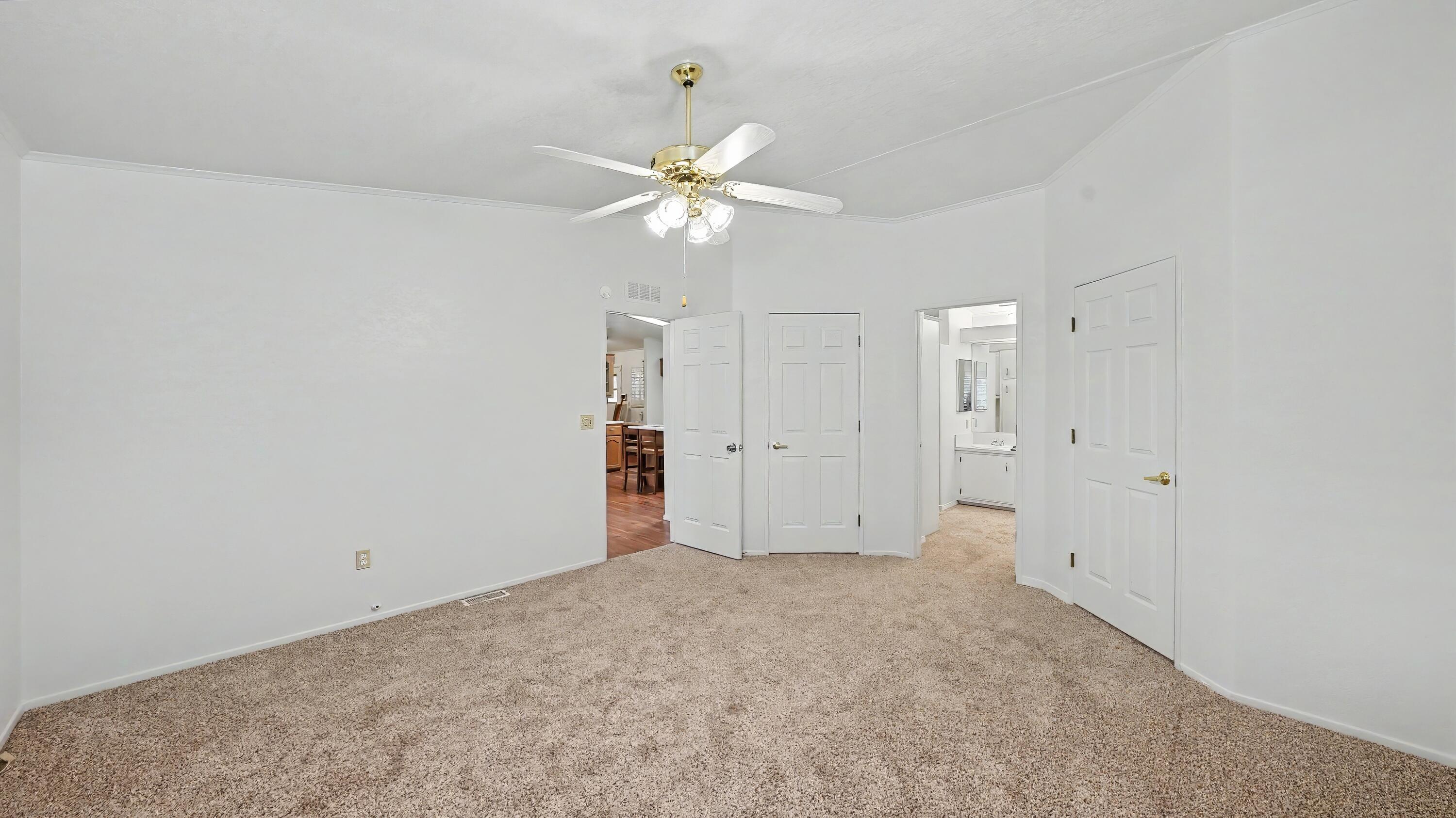 5209 W La Vida ##105, Visalia, CA 93277