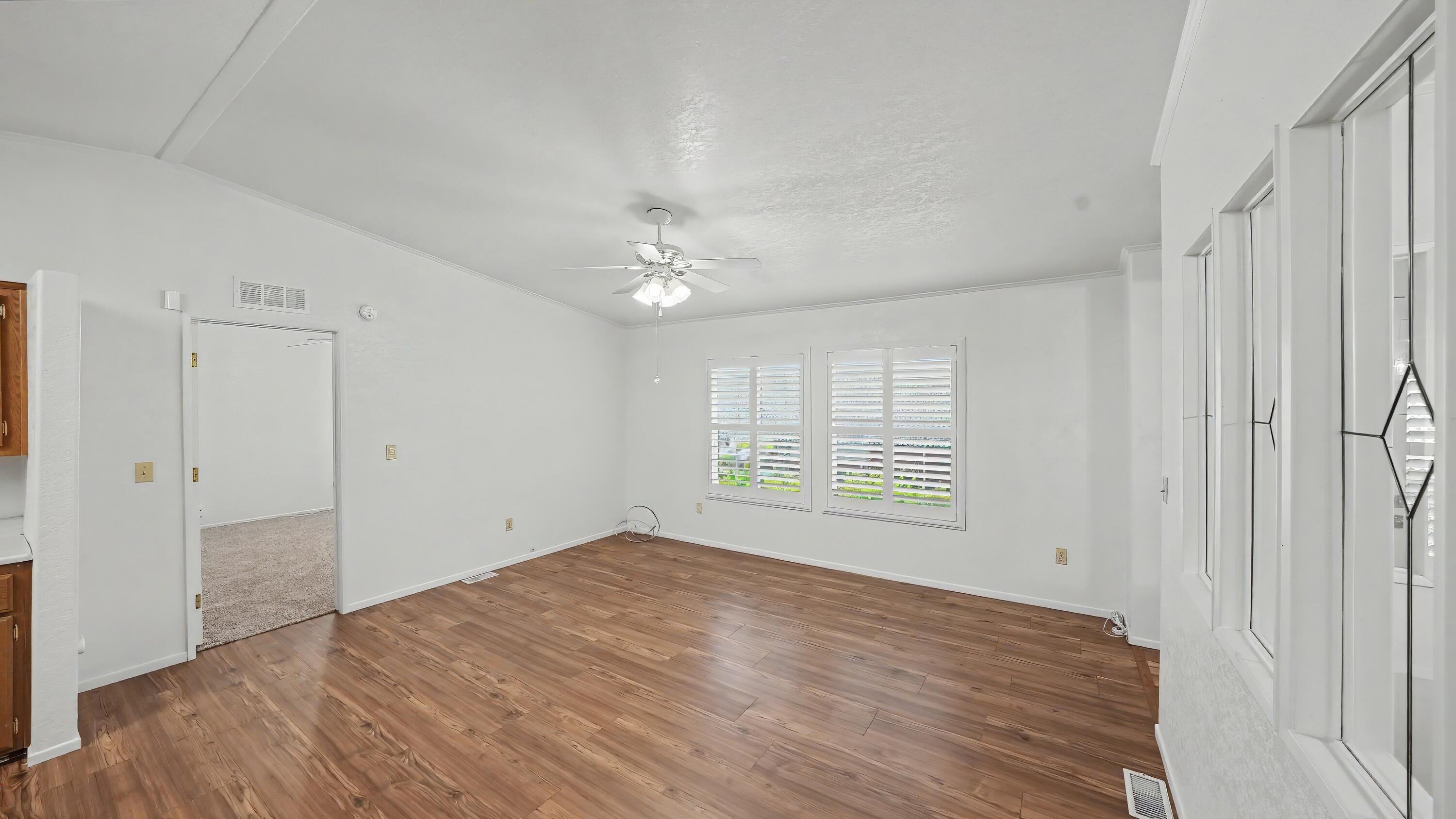 5209 W La Vida ##105, Visalia, CA 93277