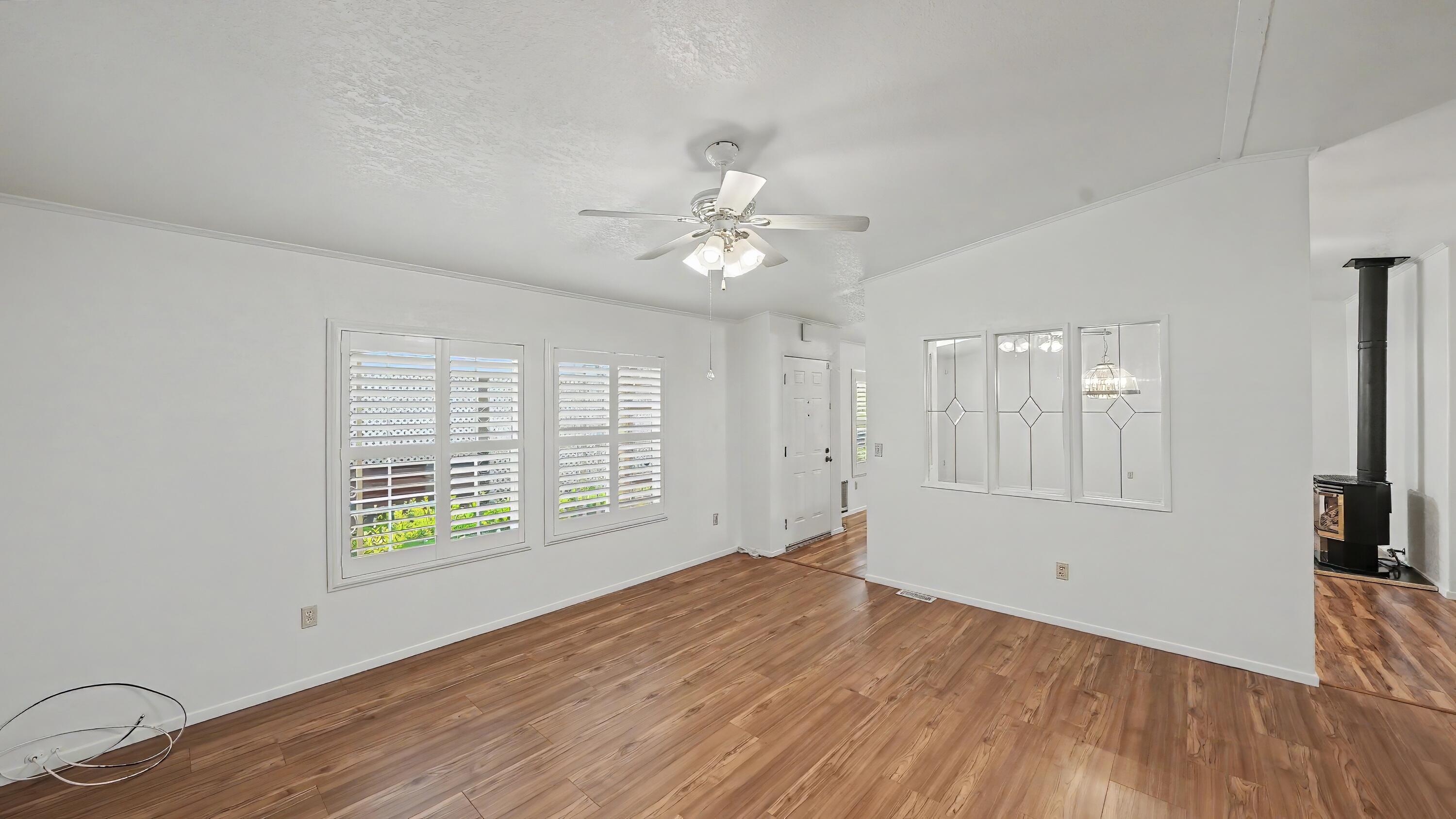 5209 W La Vida ##105, Visalia, CA 93277