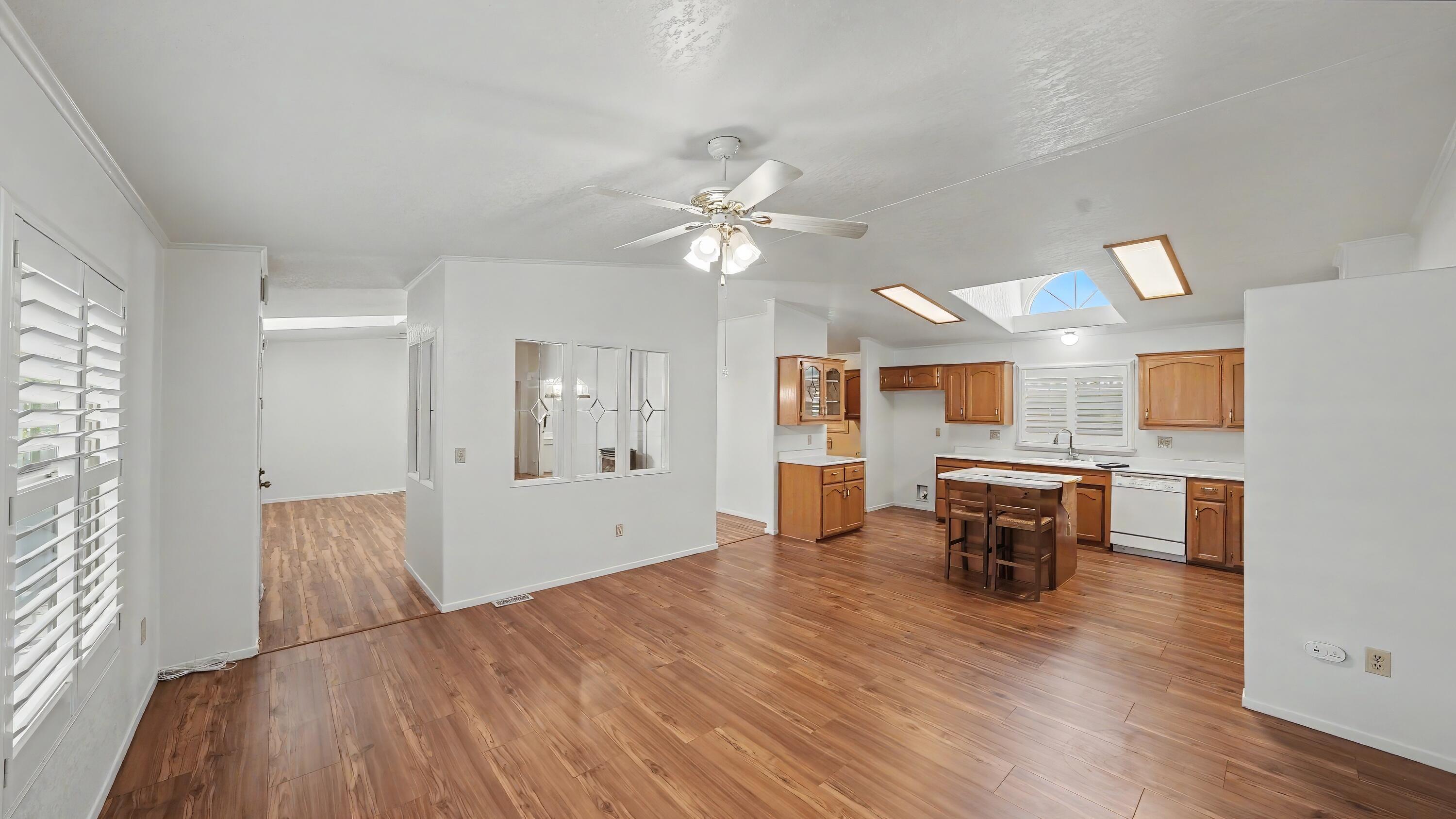 5209 W La Vida ##105, Visalia, CA 93277