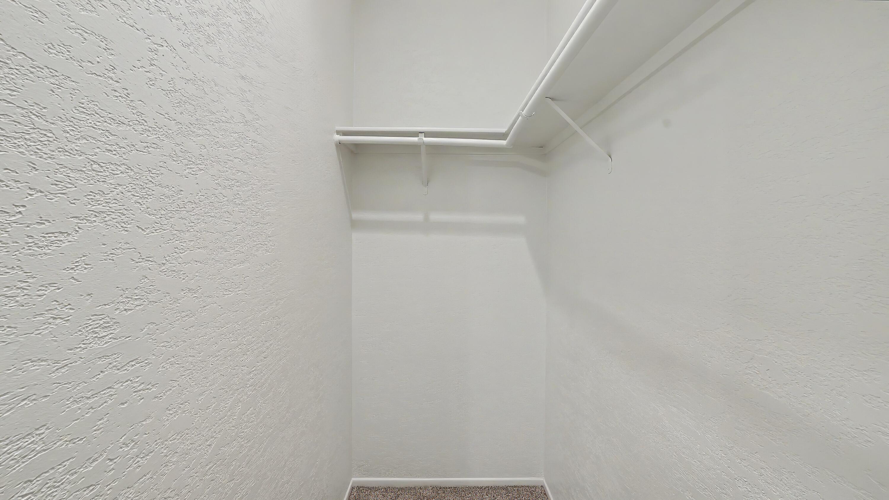 5209 W La Vida ##105, Visalia, CA 93277