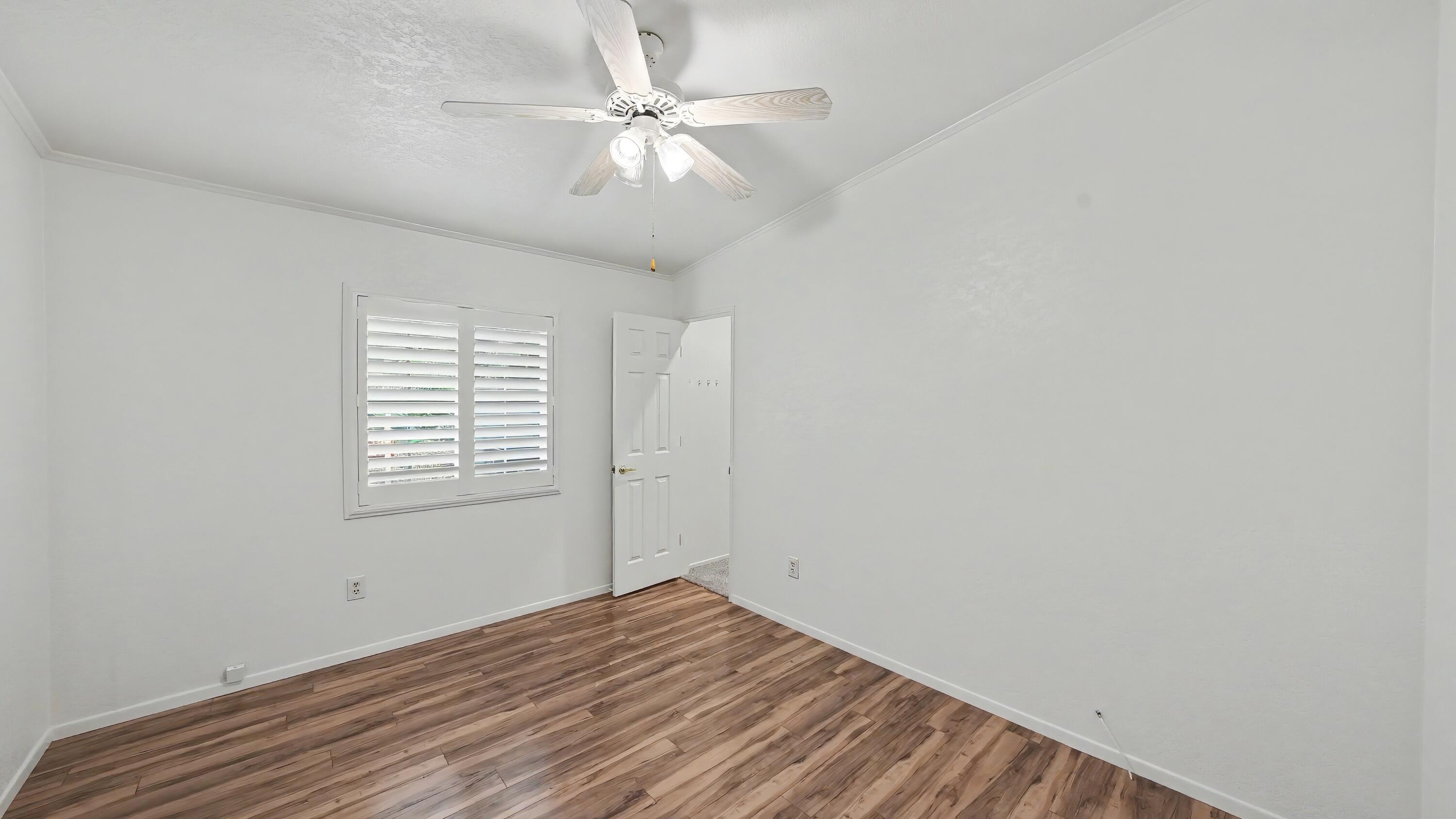 5209 W La Vida ##105, Visalia, CA 93277