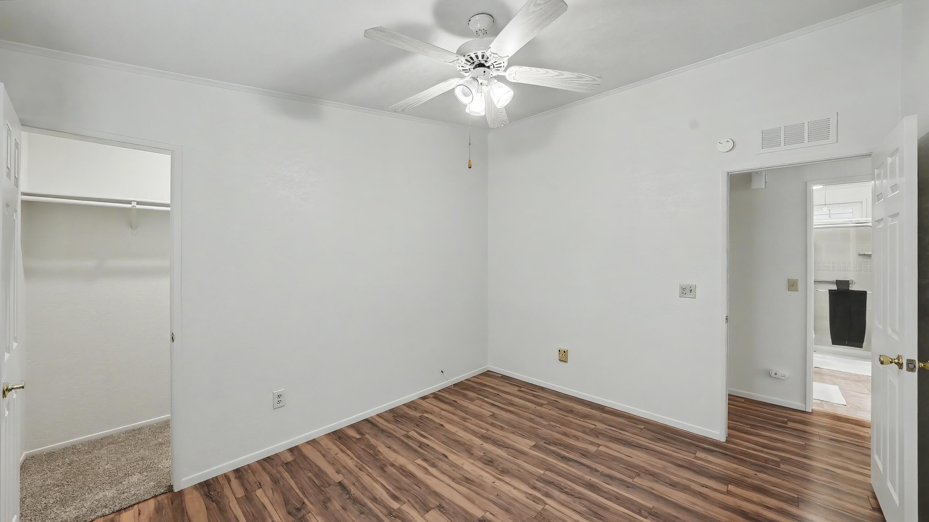 5209 W La Vida ##105, Visalia, CA 93277