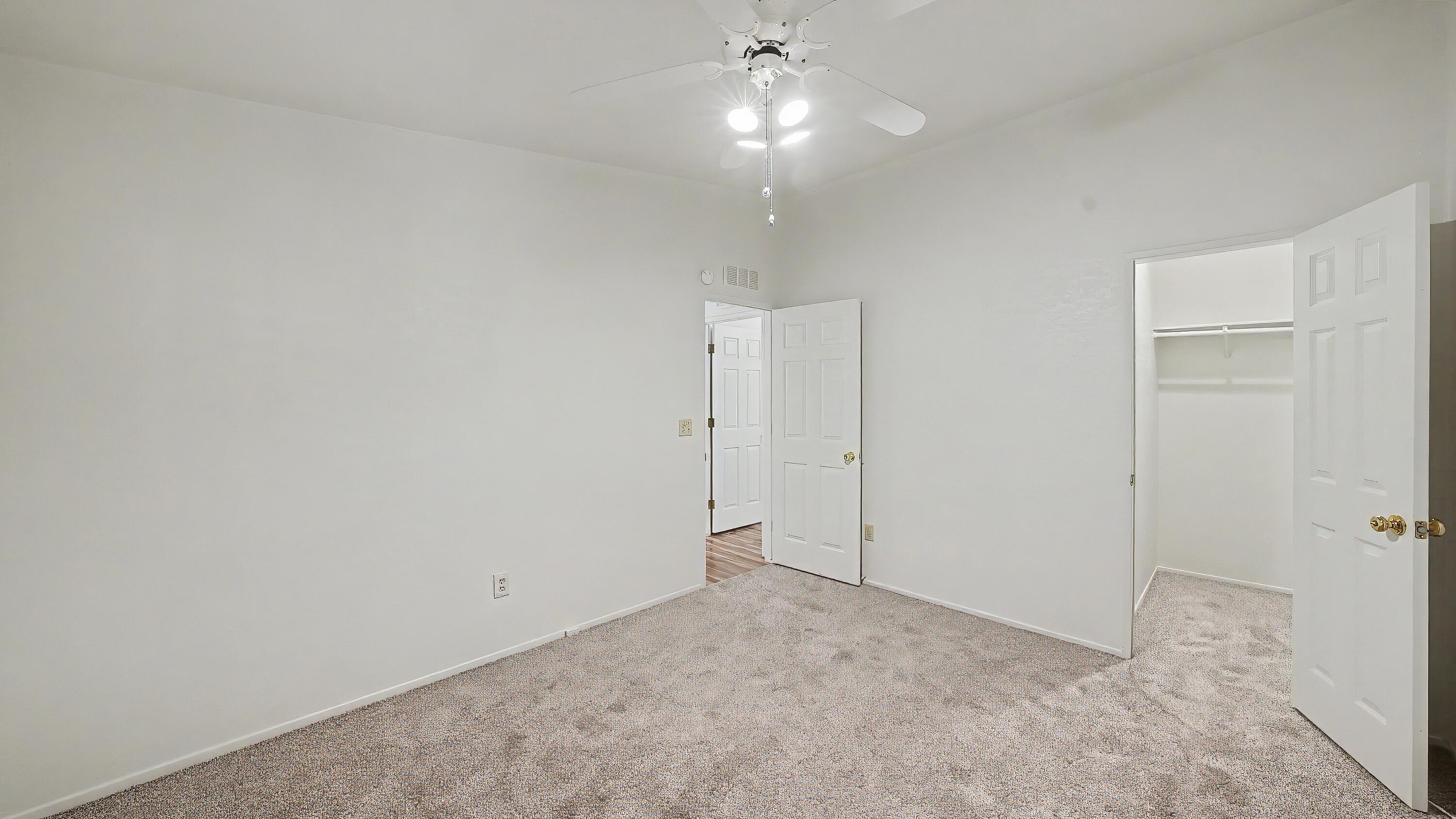 5209 W La Vida ##105, Visalia, CA 93277