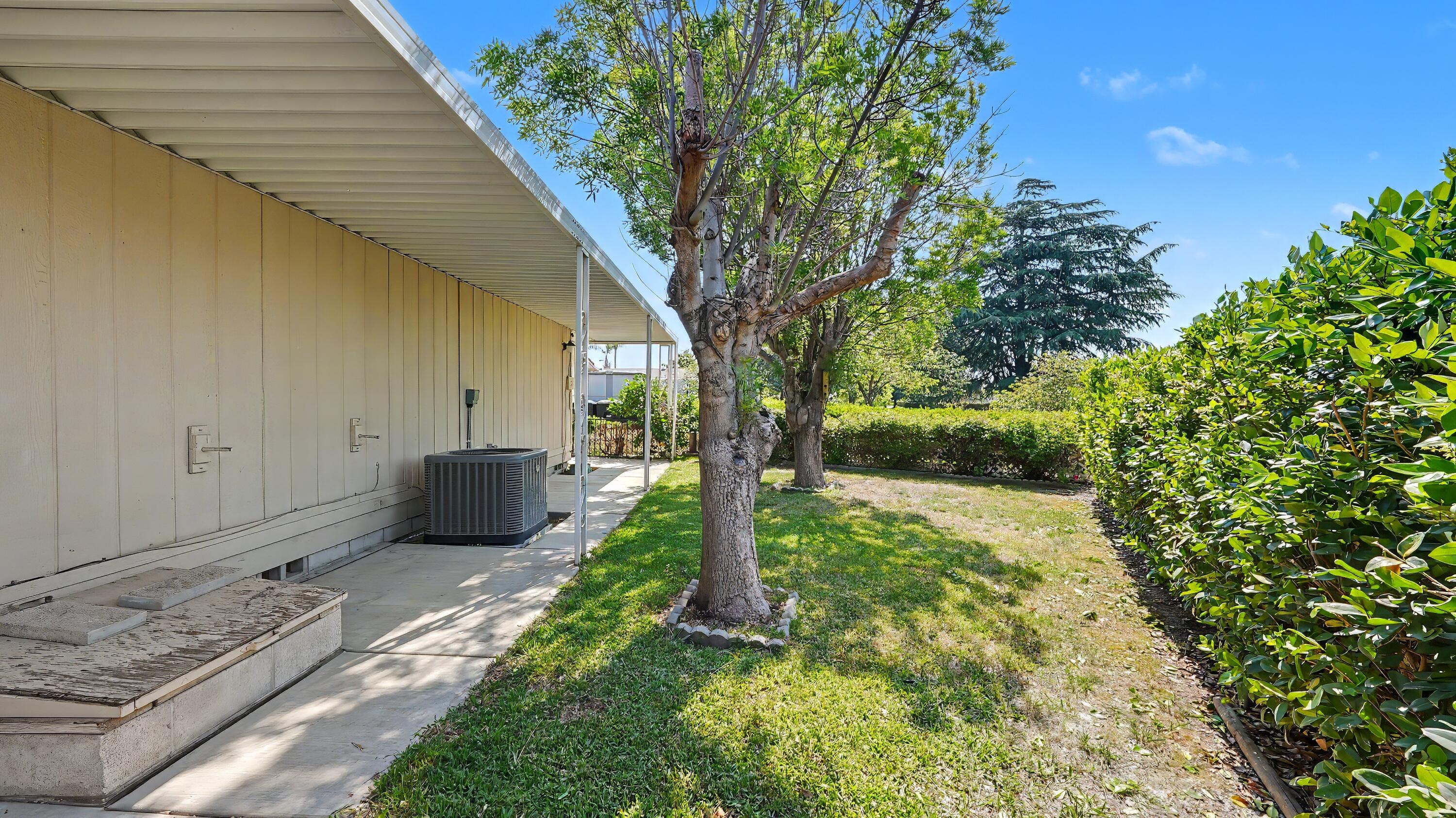 5209 W La Vida ##105, Visalia, CA 93277