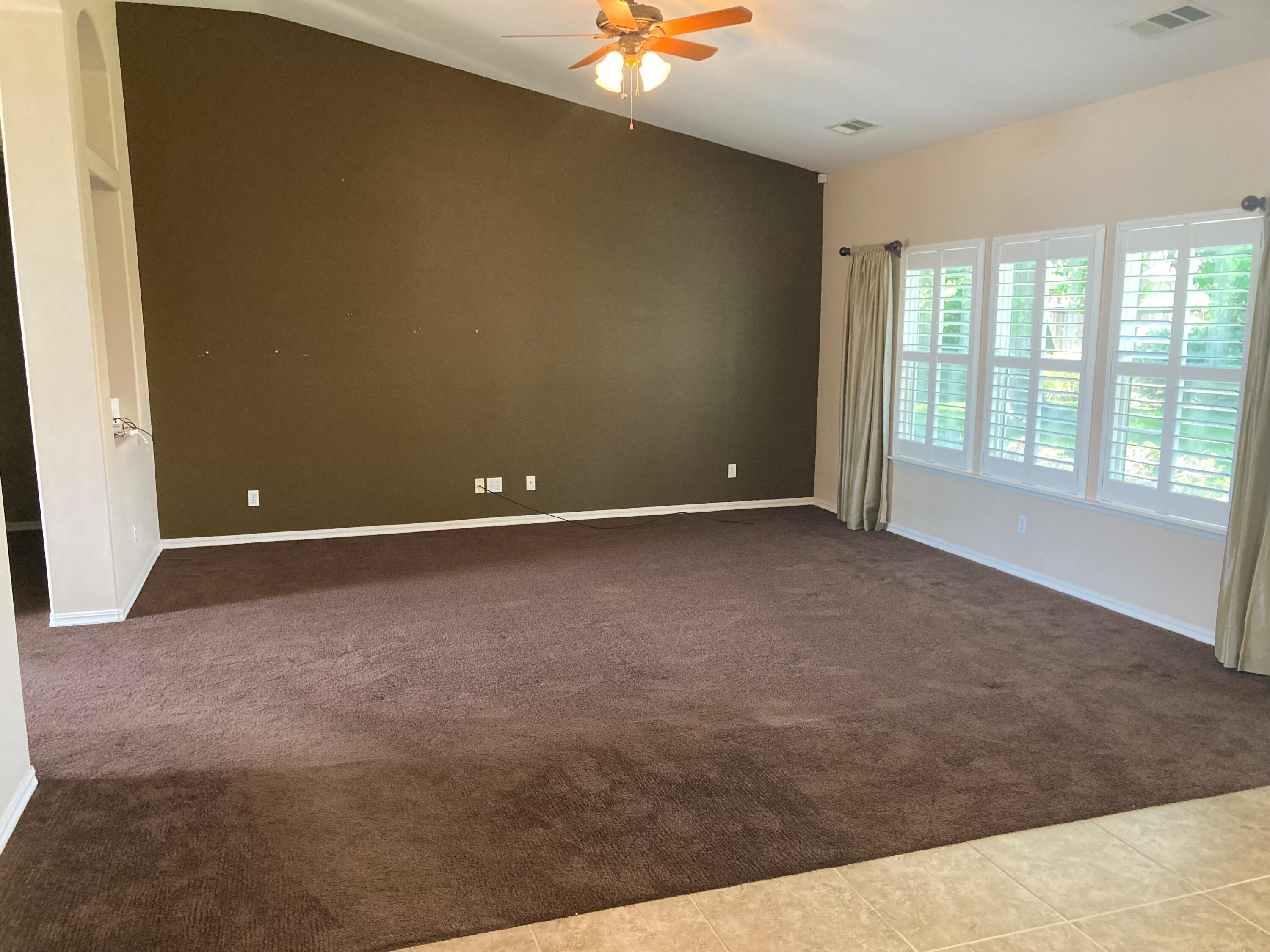 1988 Harvard Ave, Tulare, CA 93274