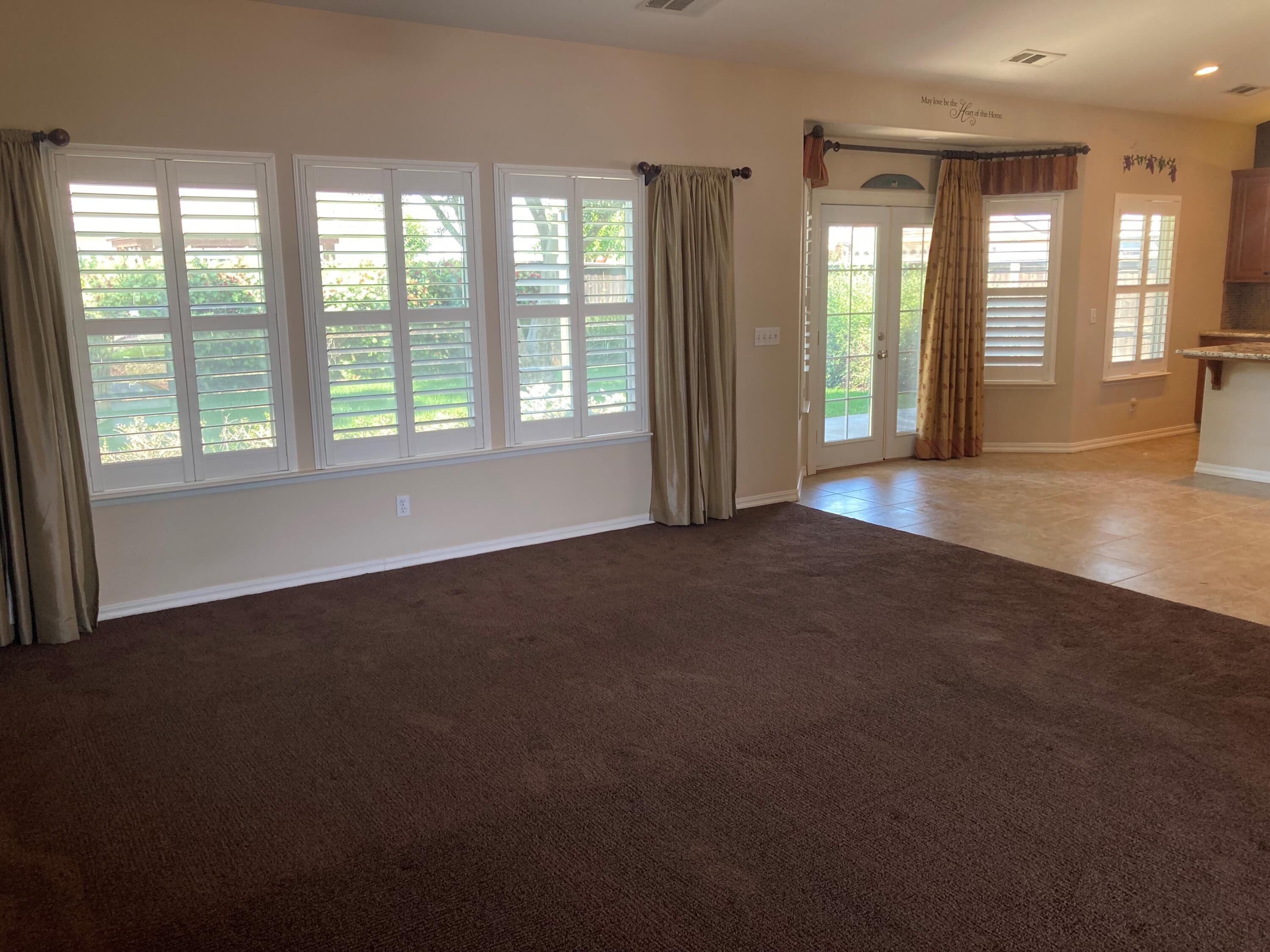 1988 Harvard Ave, Tulare, CA 93274