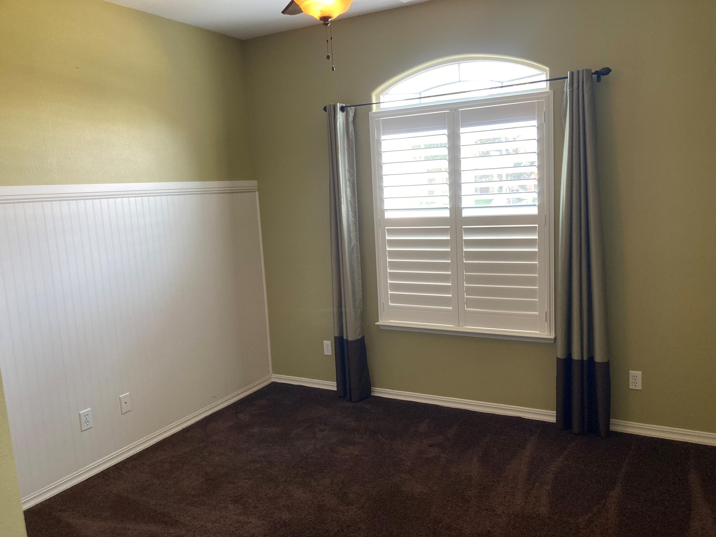 1988 Harvard Ave, Tulare, CA 93274