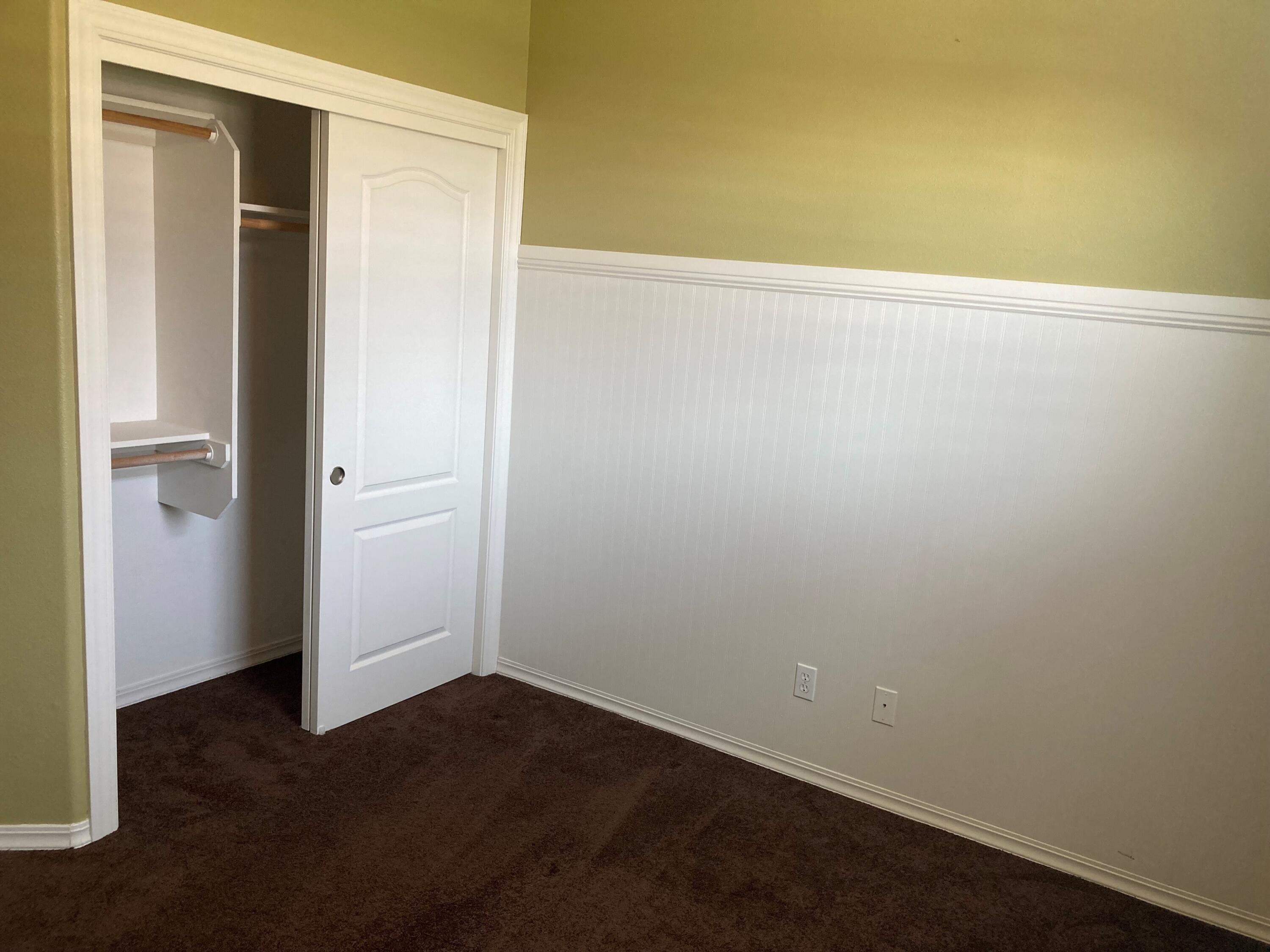 1988 Harvard Ave, Tulare, CA 93274