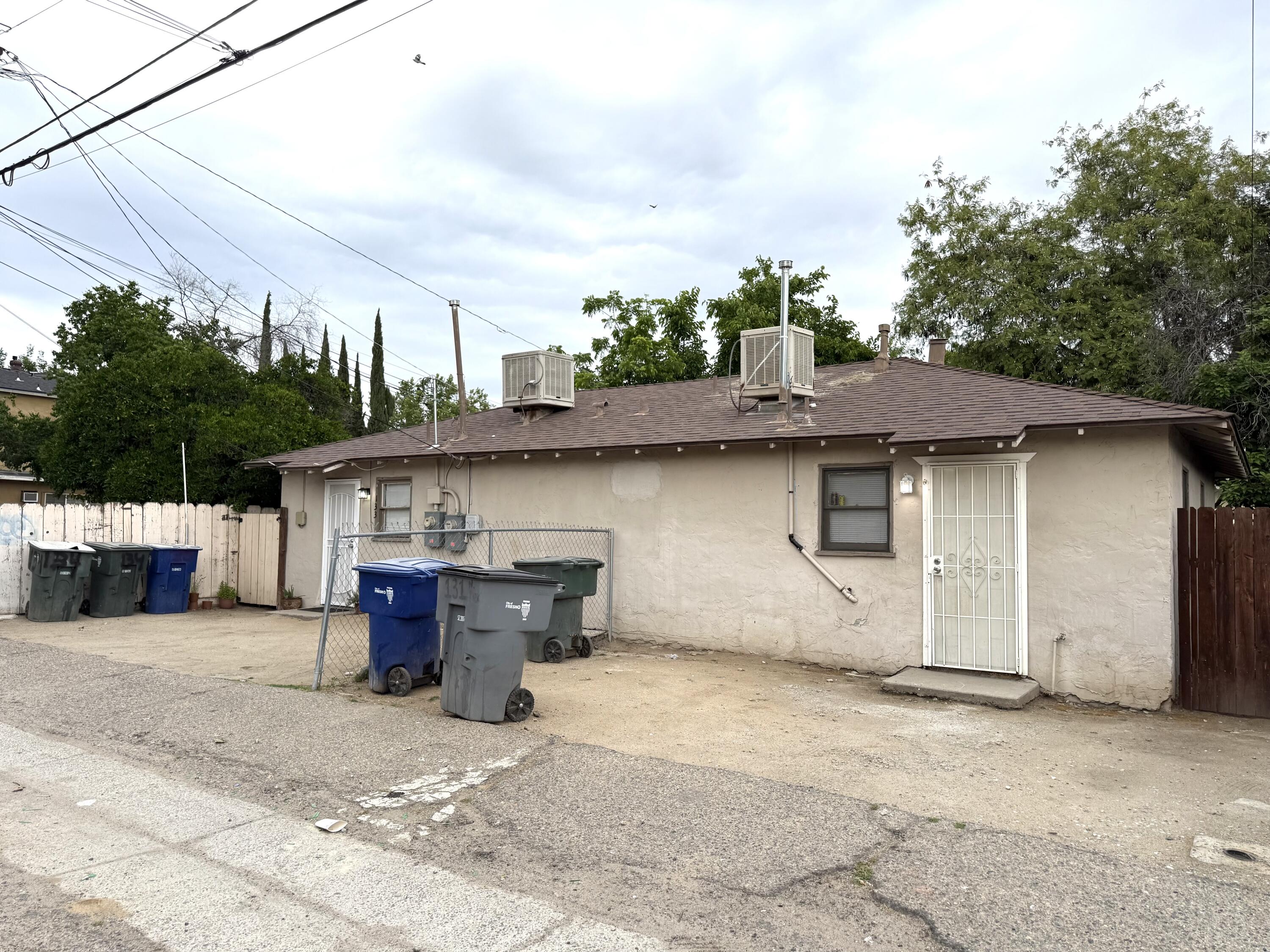 129 N Park Ave, Fresno, CA 93701