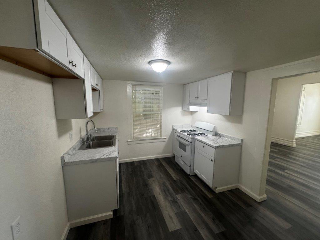 129 N Park Ave, Fresno, CA 93701