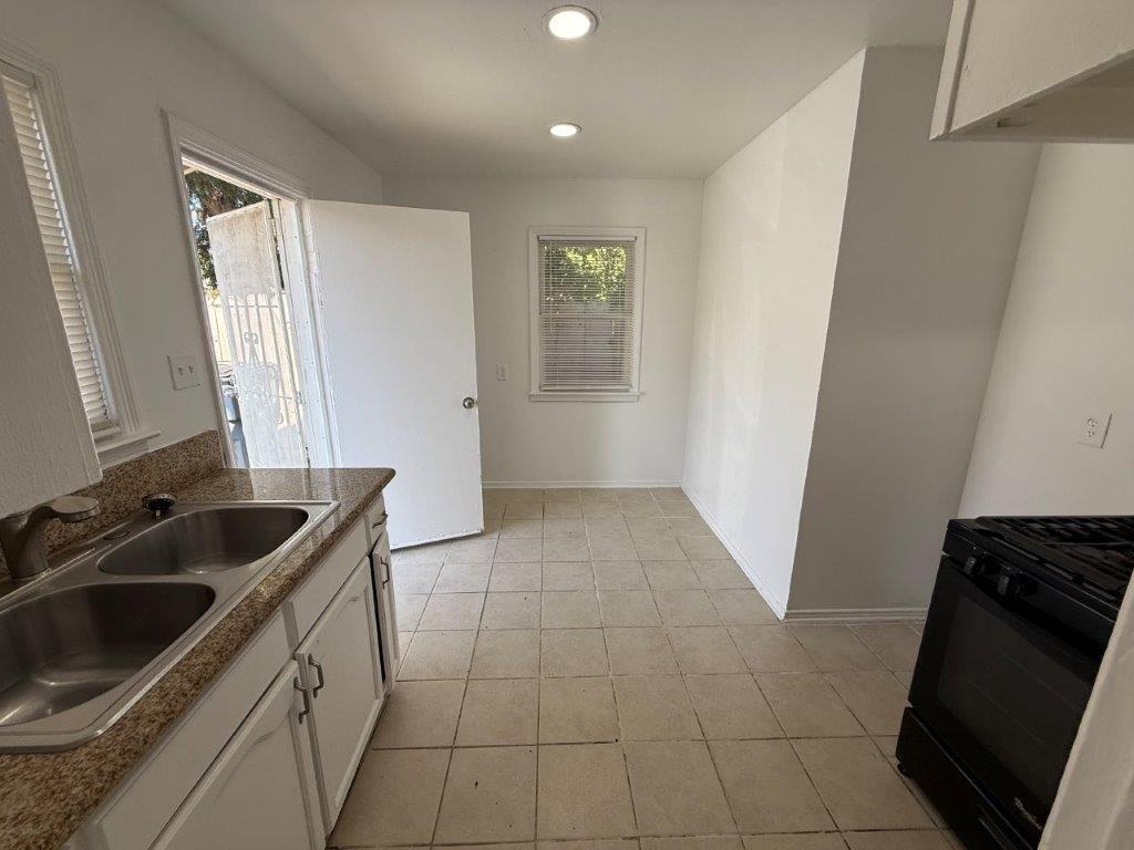 129 N Park Ave, Fresno, CA 93701