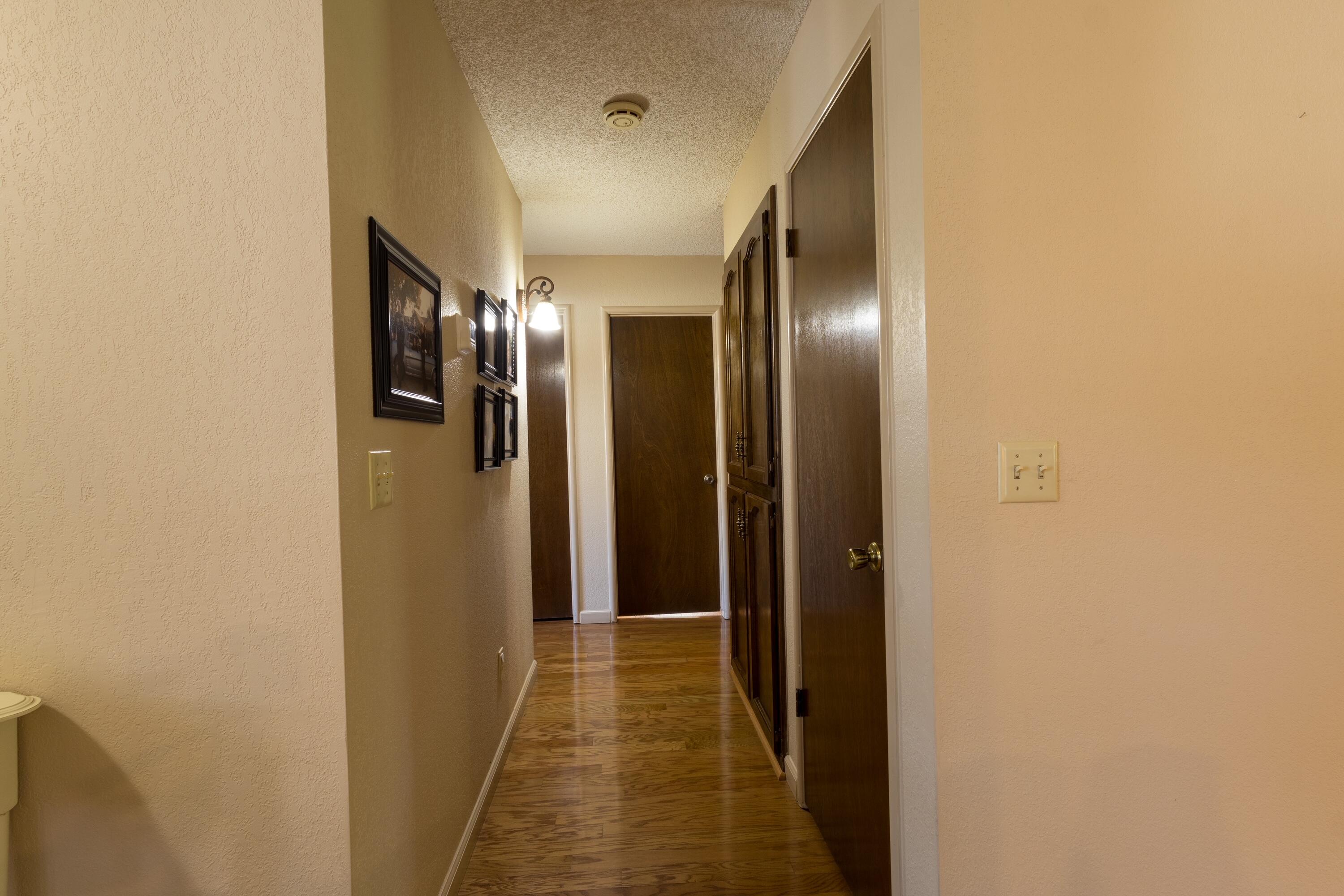 1363 E Carmelo Ave, Tulare, CA 93274