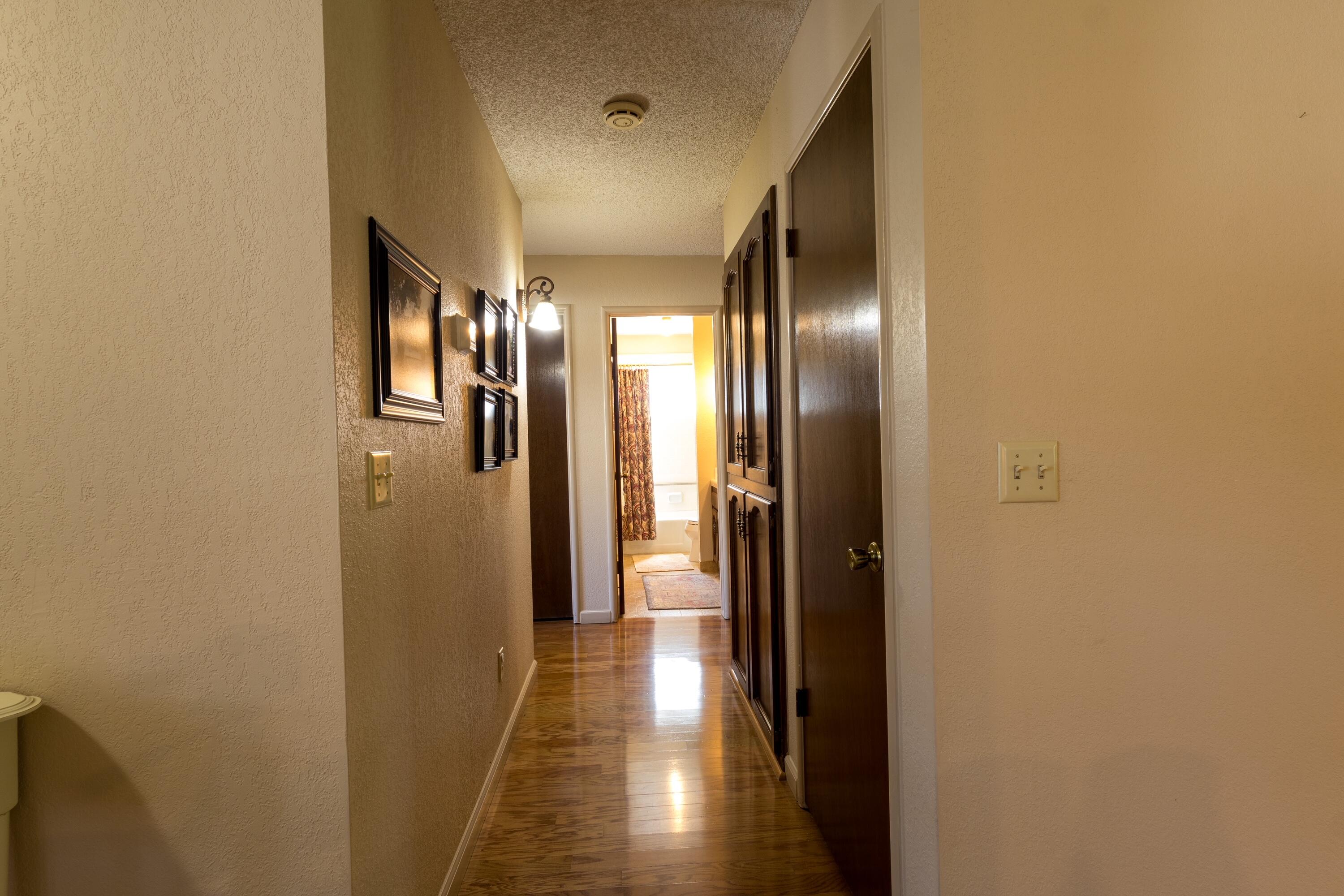 1363 E Carmelo Ave, Tulare, CA 93274