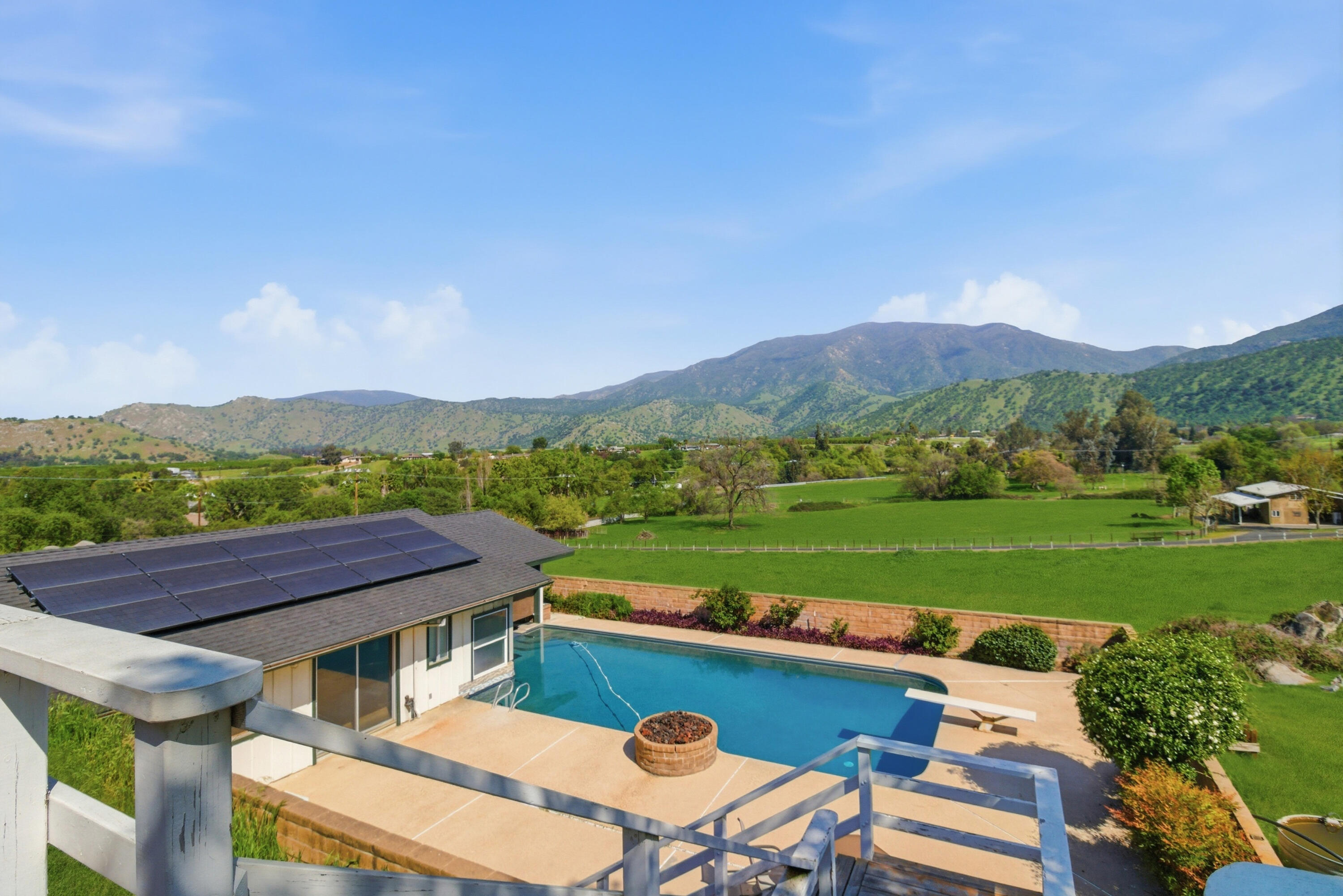 33295 Globe Dr, Springville, CA 93265