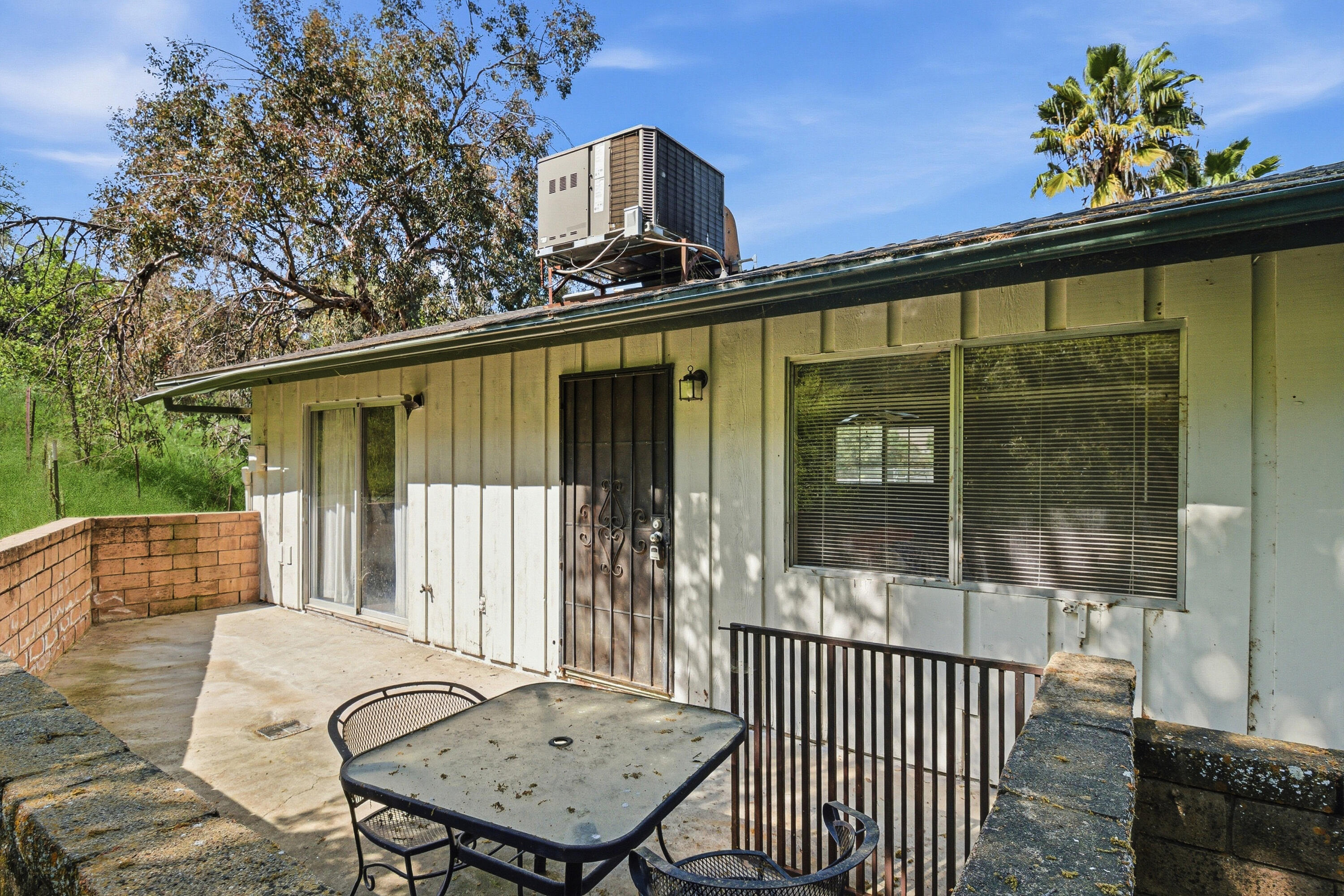 33295 Globe Dr, Springville, CA 93265