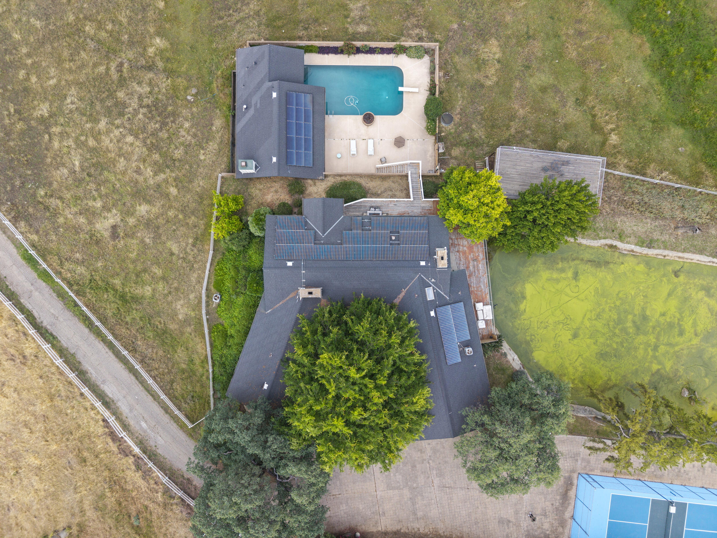 33295 Globe Dr, Springville, CA 93265