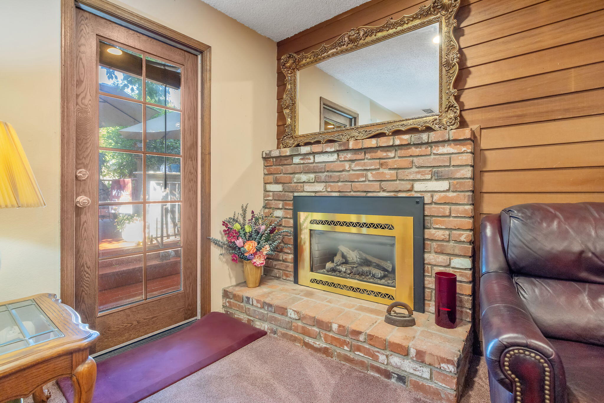 1009 S Rova Ct, Visalia, CA 93277