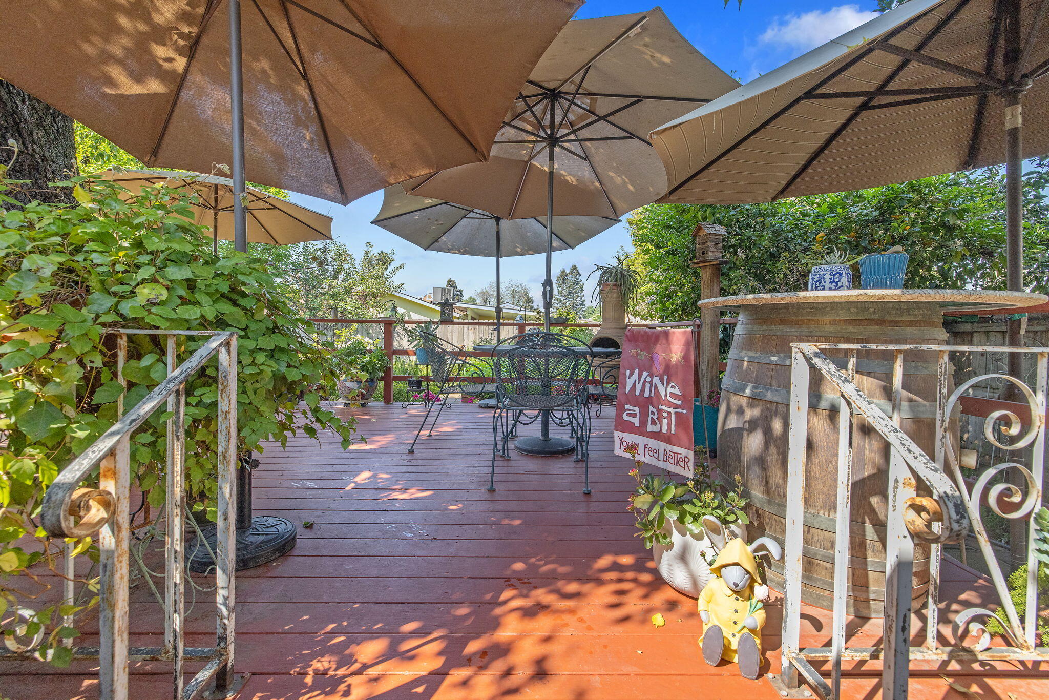 1009 S Rova Ct, Visalia, CA 93277