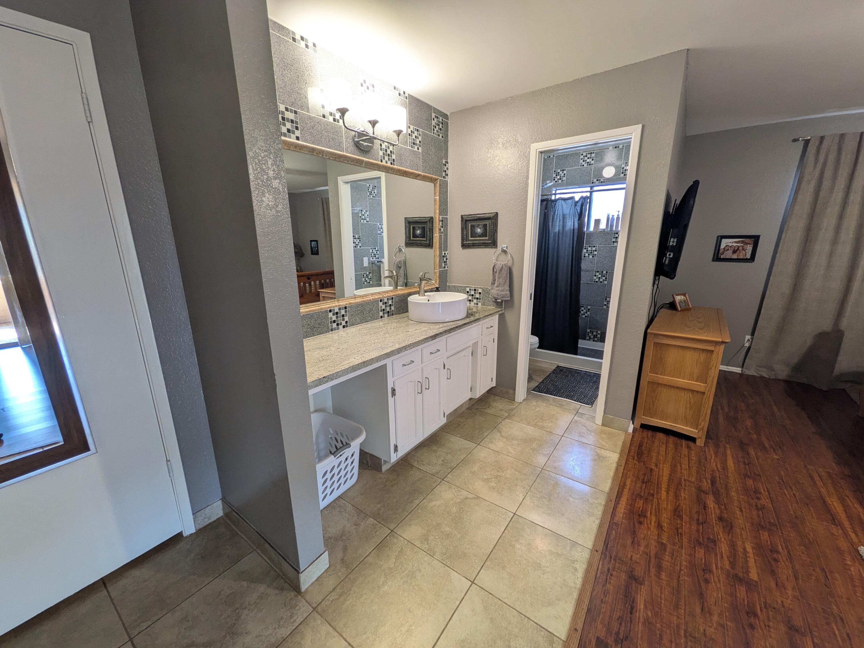 16440 Palomino Dr, Springville, CA 93265