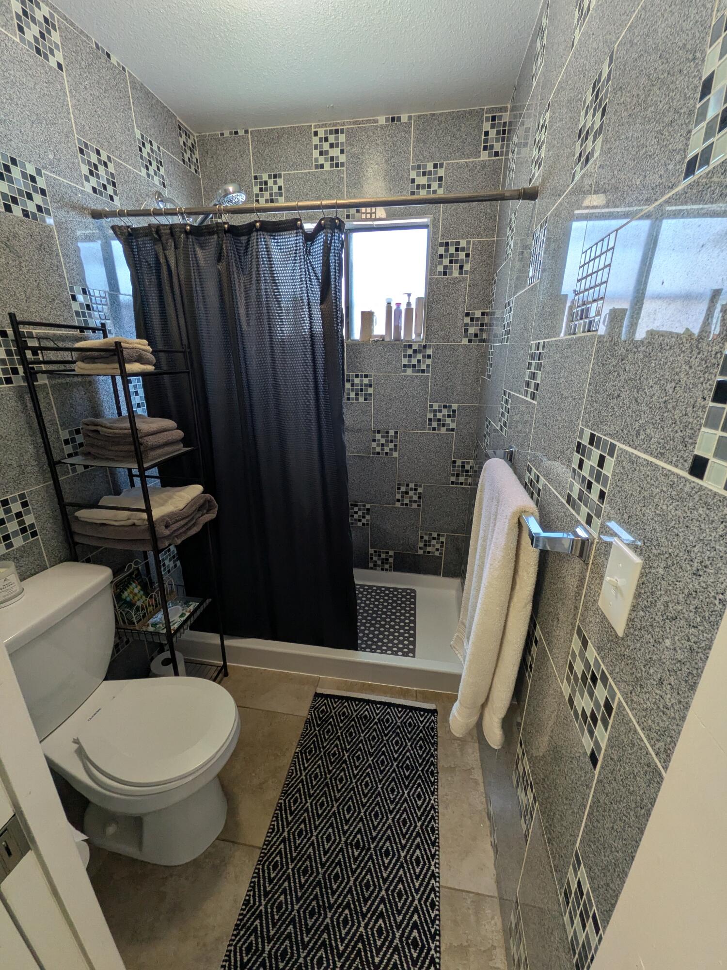 16440 Palomino Dr, Springville, CA 93265